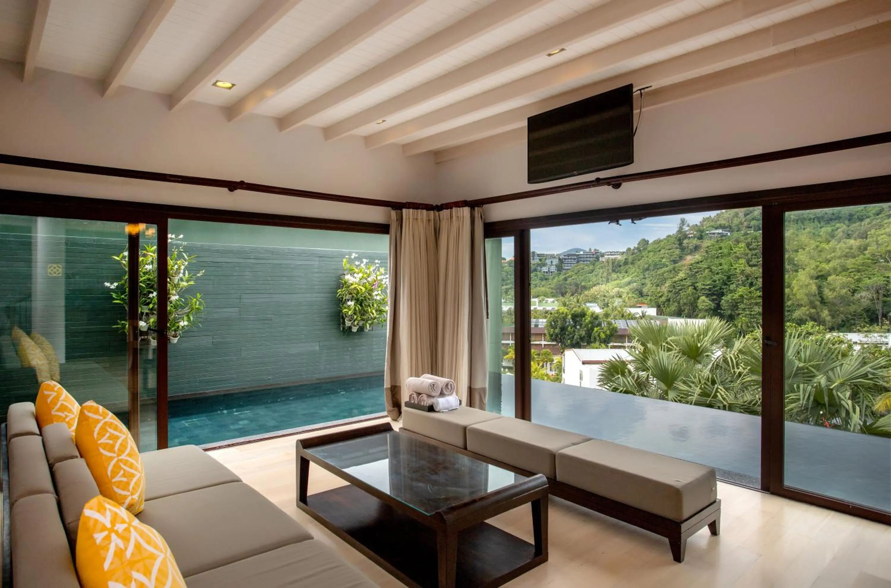 Living room in The Shore At Katathani - Adult Only - SHA Extra Plus