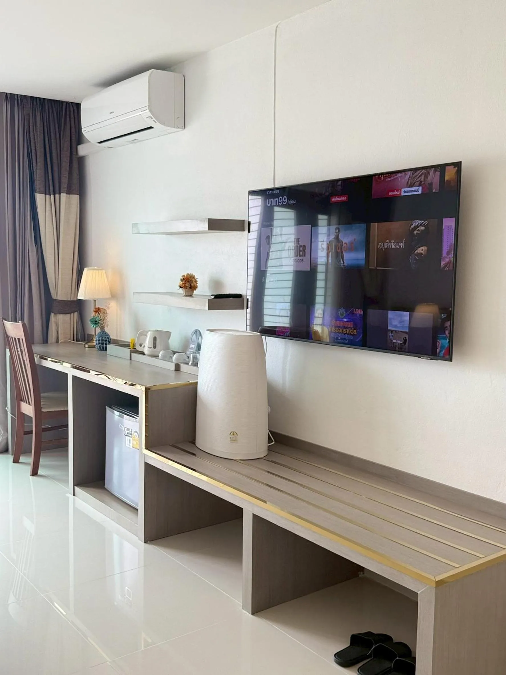 minibar in Siam Triangle Hotel Chiang Sean