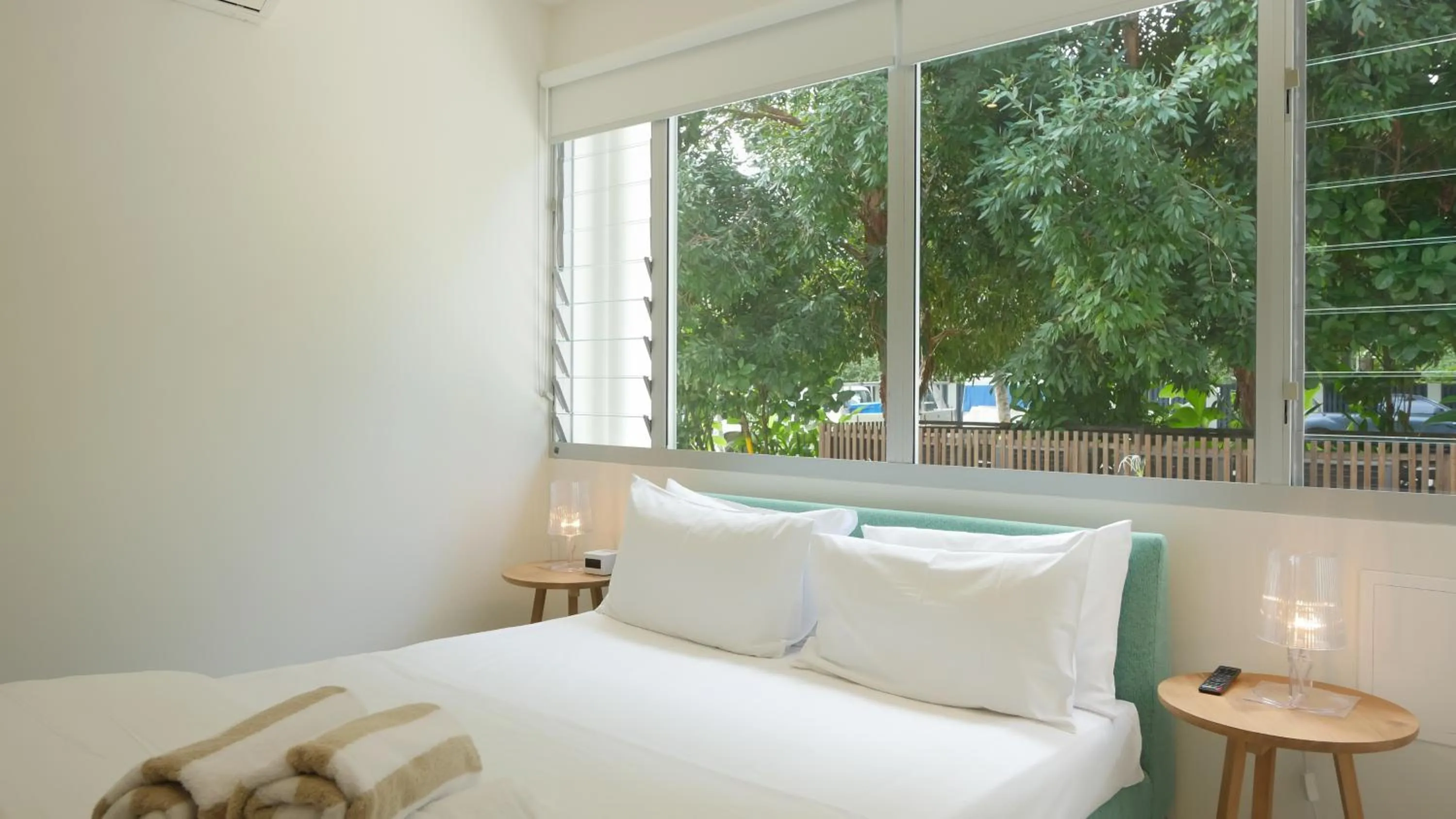 Bedroom, Bed in Pool Resort Port Douglas