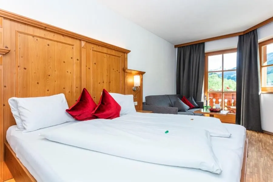 Bedroom, Bed in Hotel Schiederhof