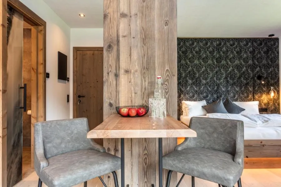 Photo of the whole room, Bed in Hotel Schiederhof