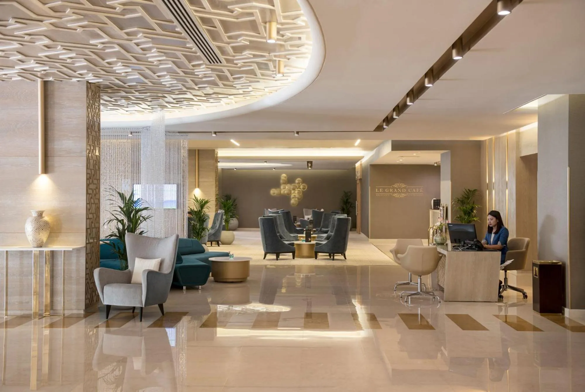 Lobby or reception in Two Seasons Hotel & Apartments