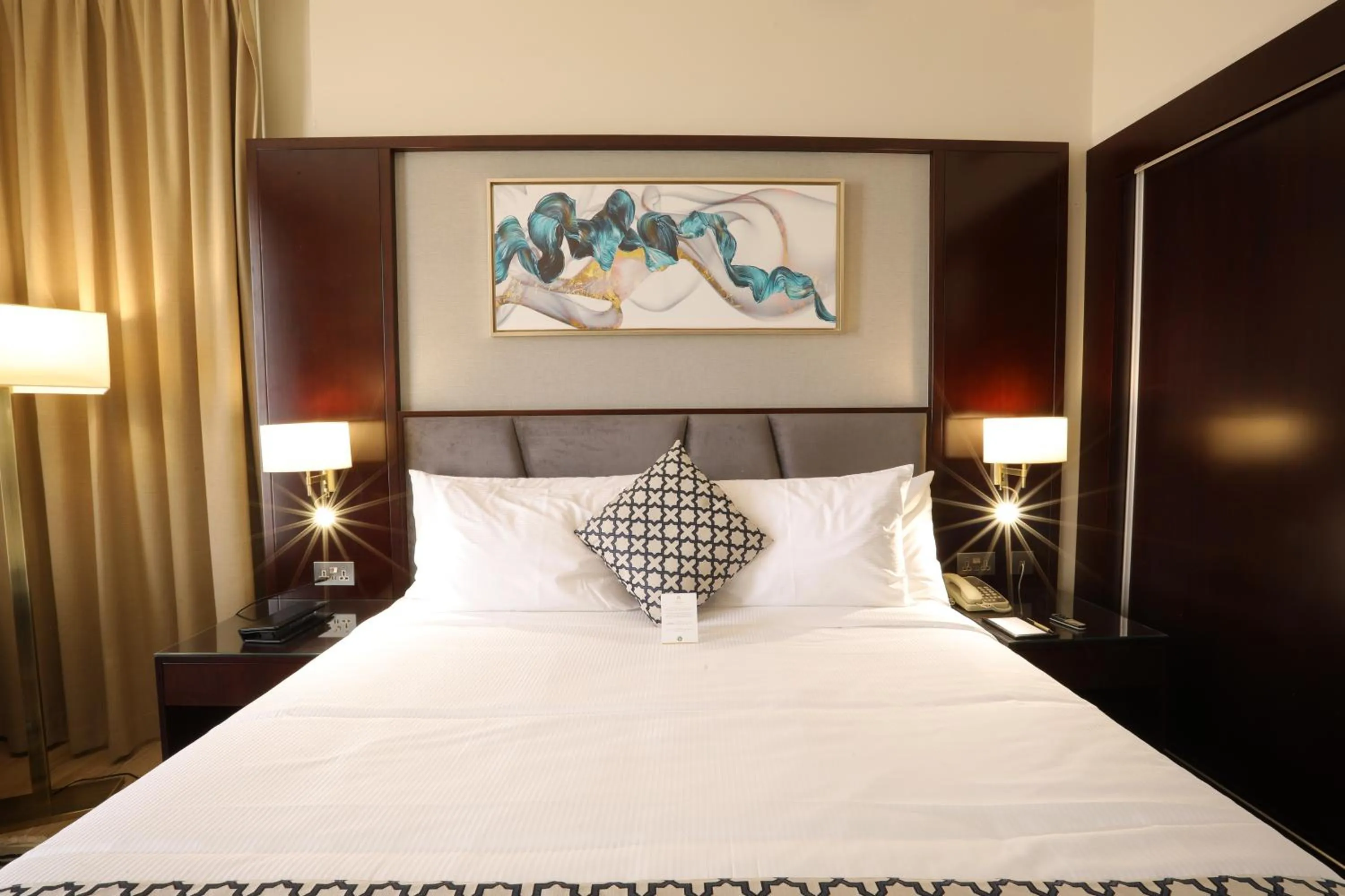 Bedroom, Bed in Two Seasons Hotel & Apartments