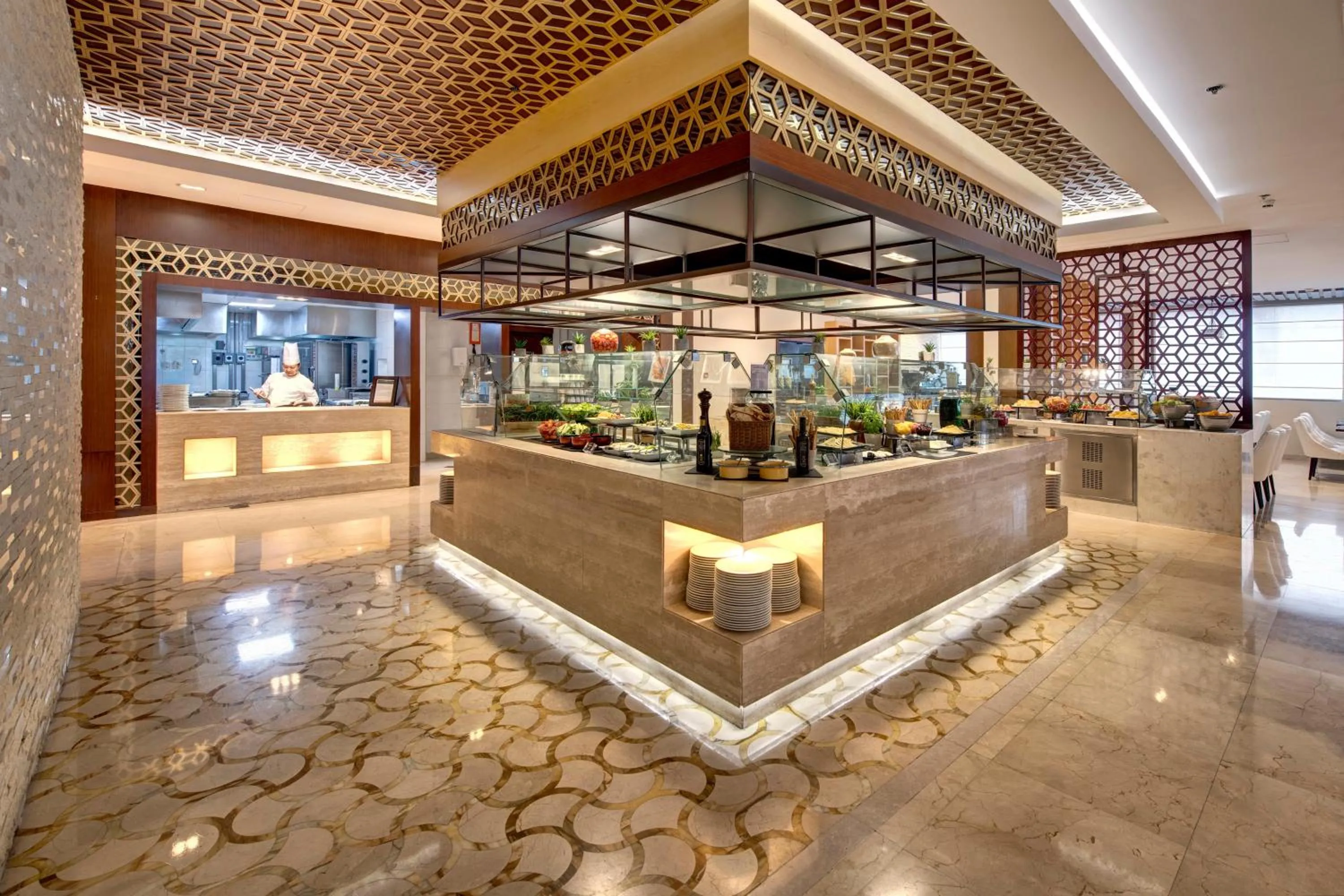 Restaurant/places to eat in Two Seasons Hotel & Apartments