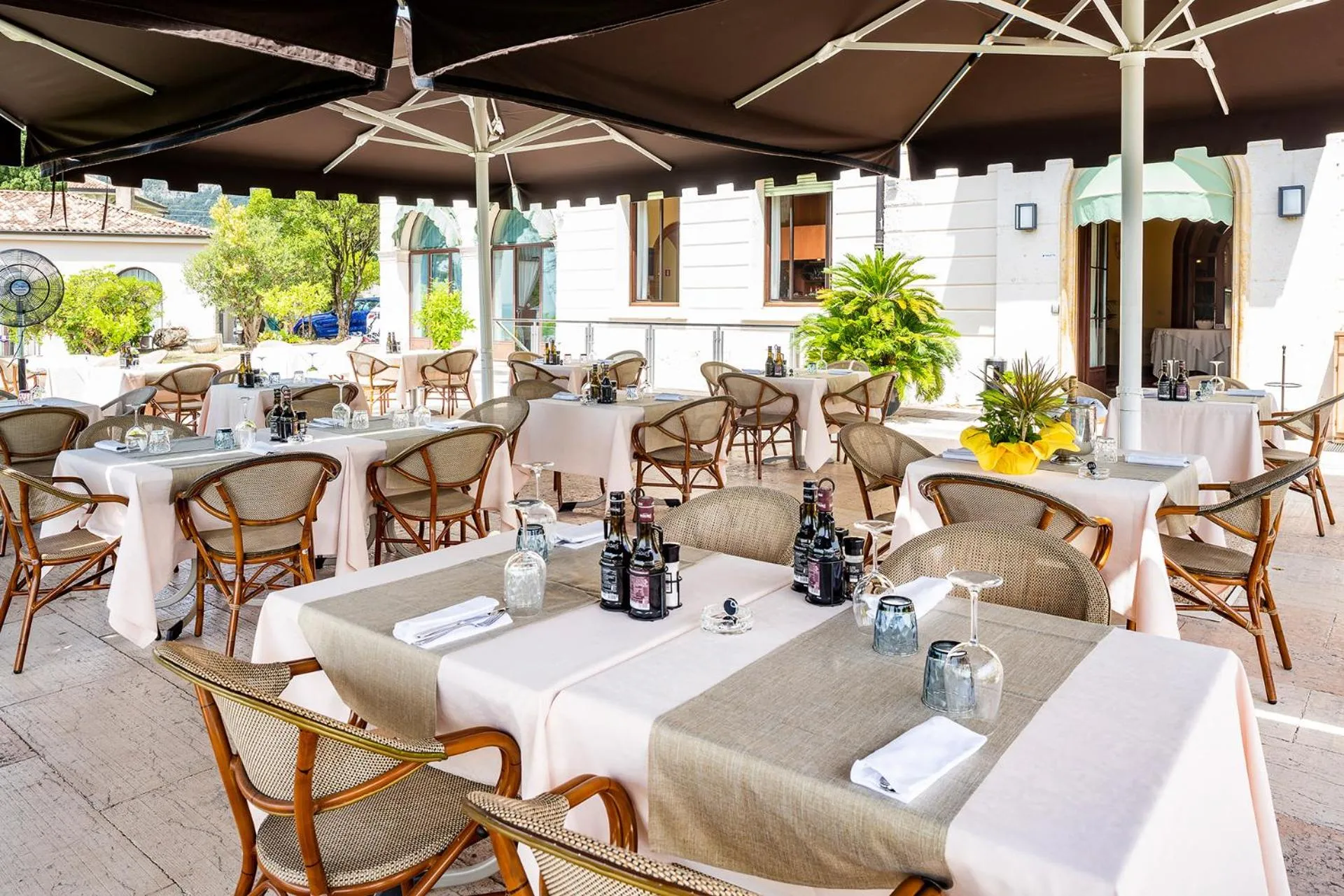 Restaurant/places to eat in Hotel Du Parc