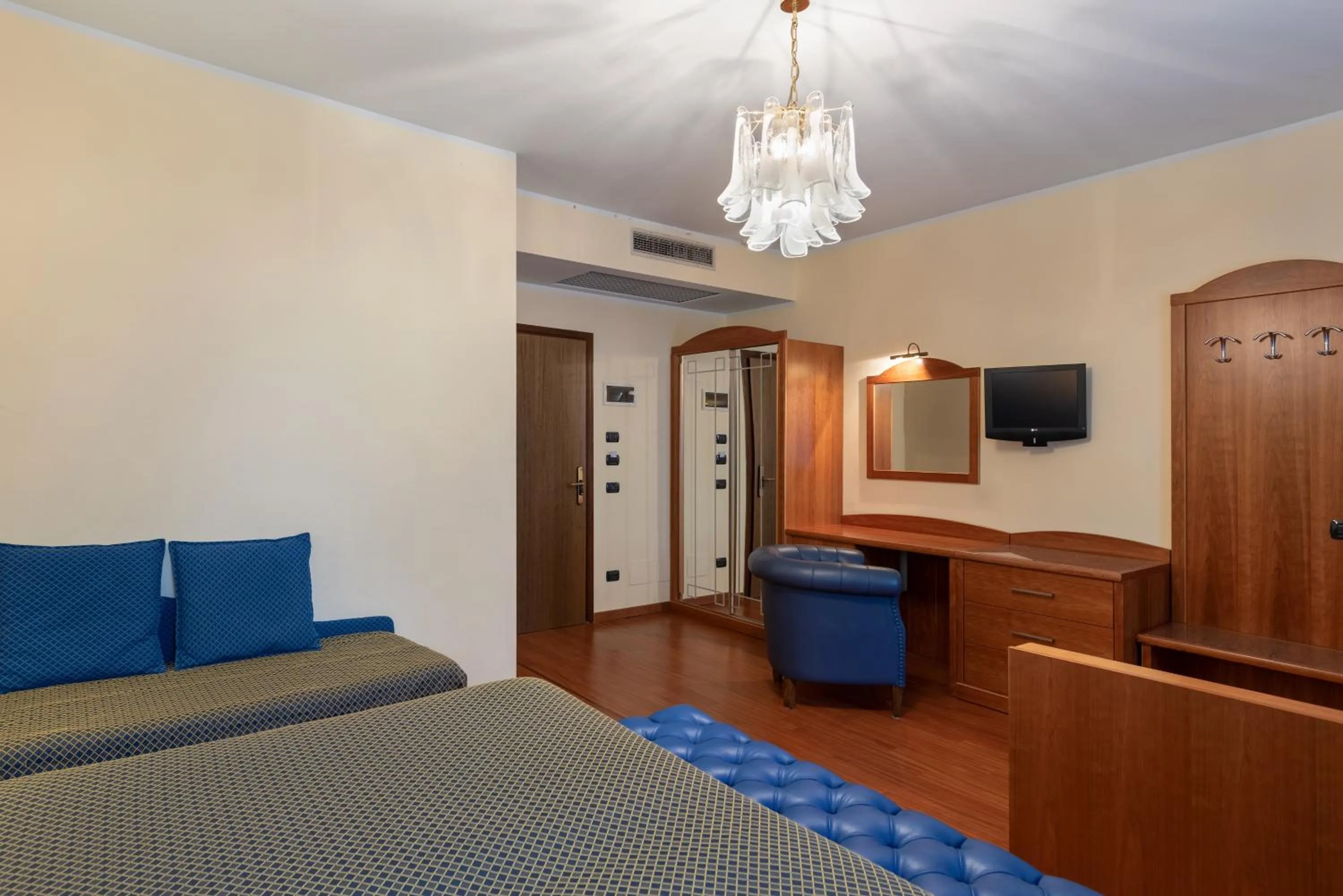 Bed in Hotel Du Parc