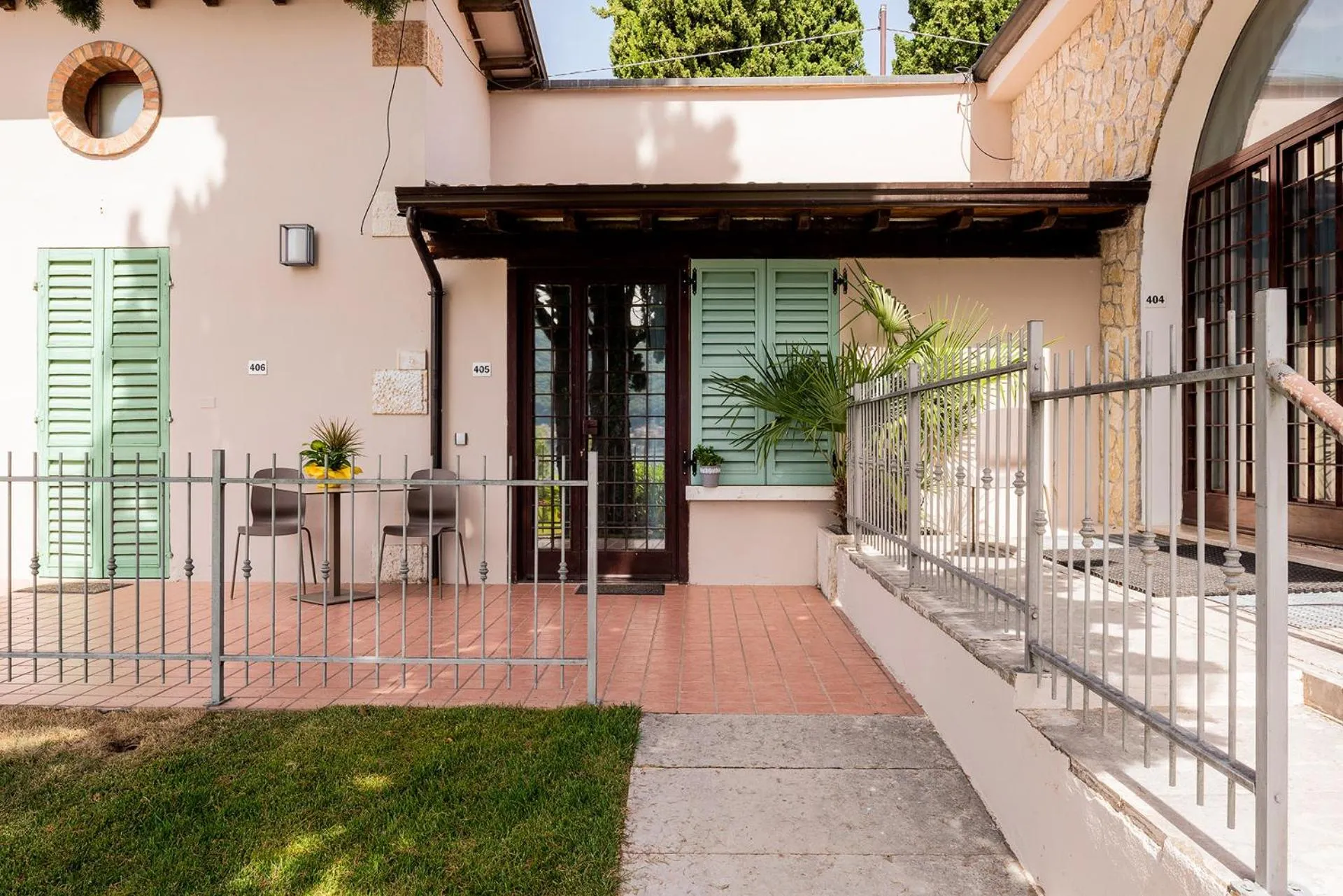 Property building in Hotel Du Parc