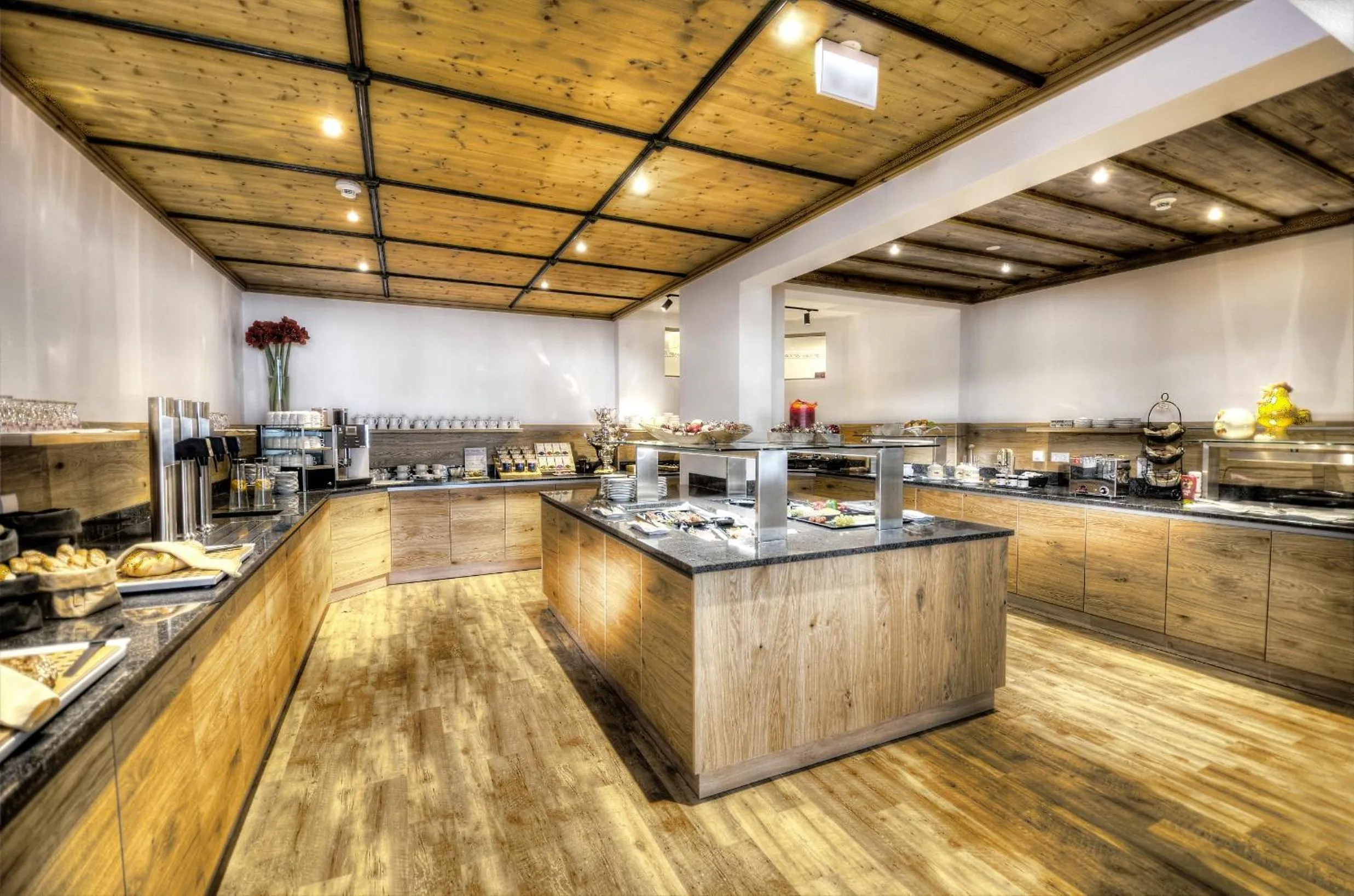 Restaurant/places to eat in Appartement & Suiten Hotel Glöcknerin