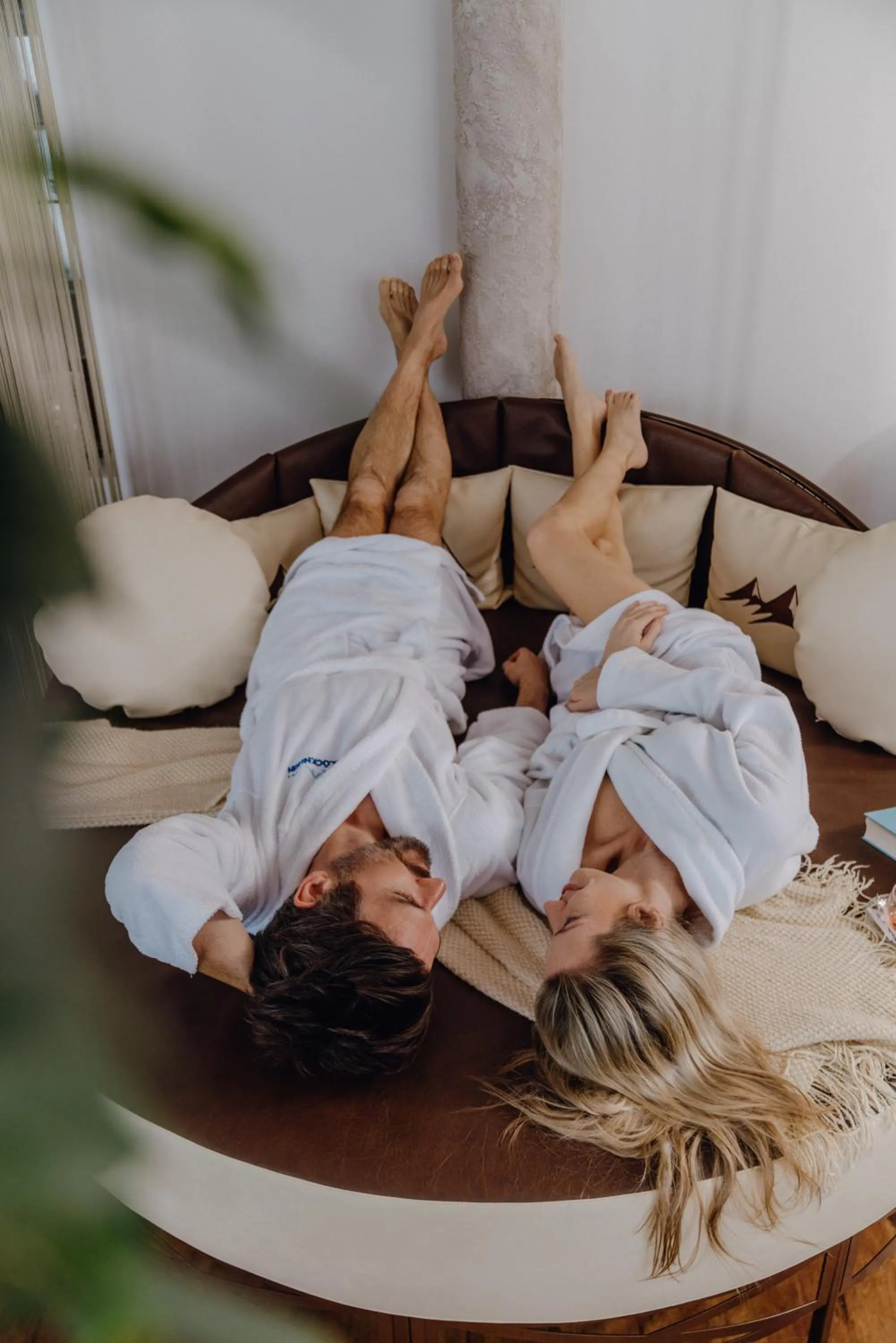 People, Bed in Appartement & Suiten Hotel Glöcknerin