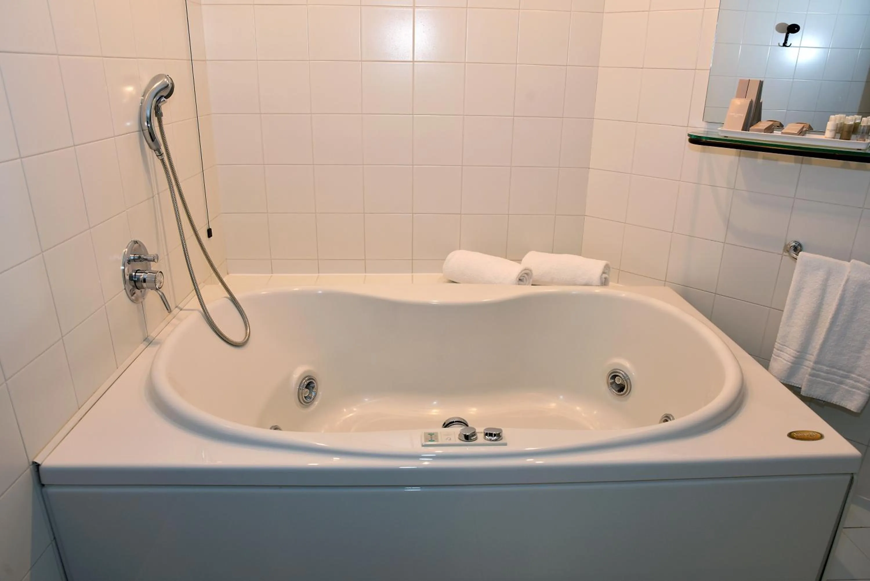 Hot Tub in Hotel Diamante