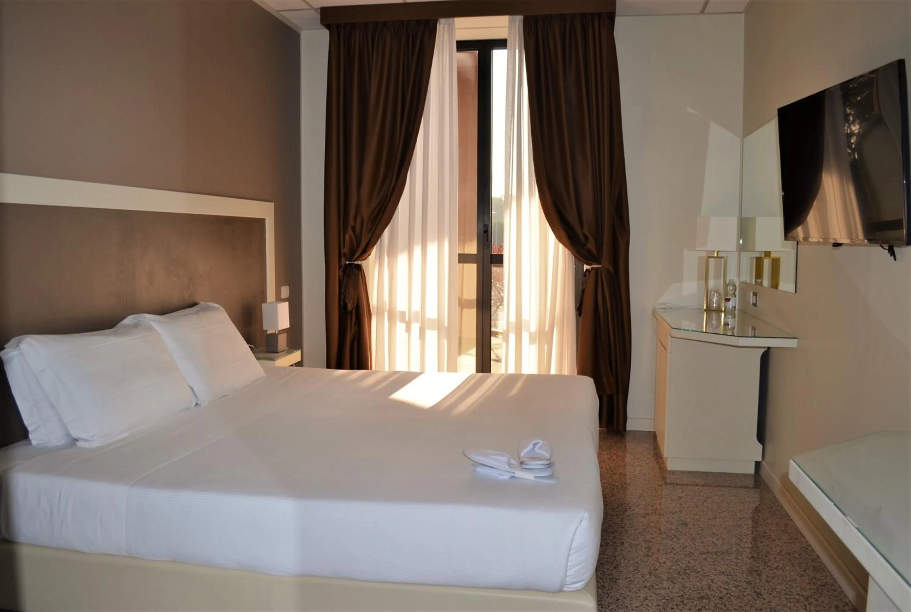 Photo of the whole room, Bed in Hotel Diamante