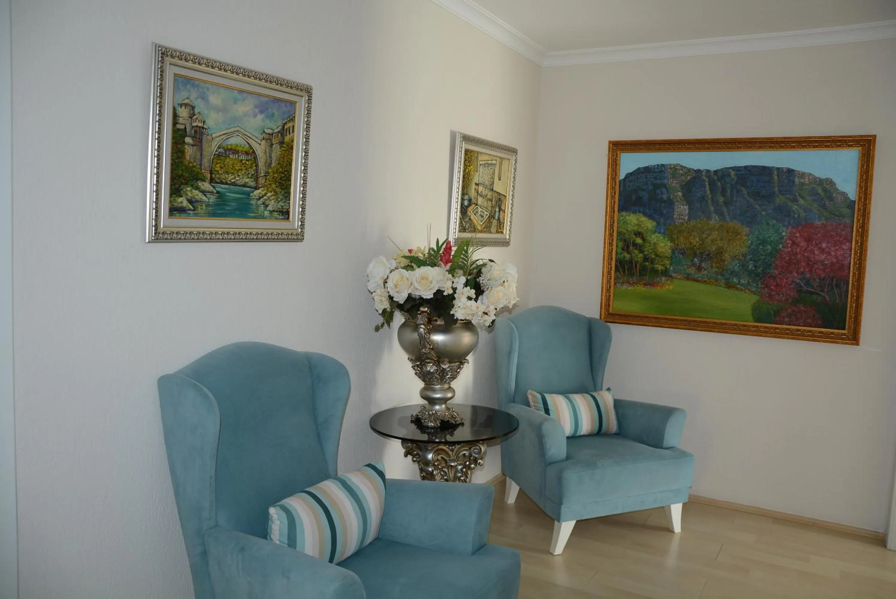 Decorative detail in Berg Hotel