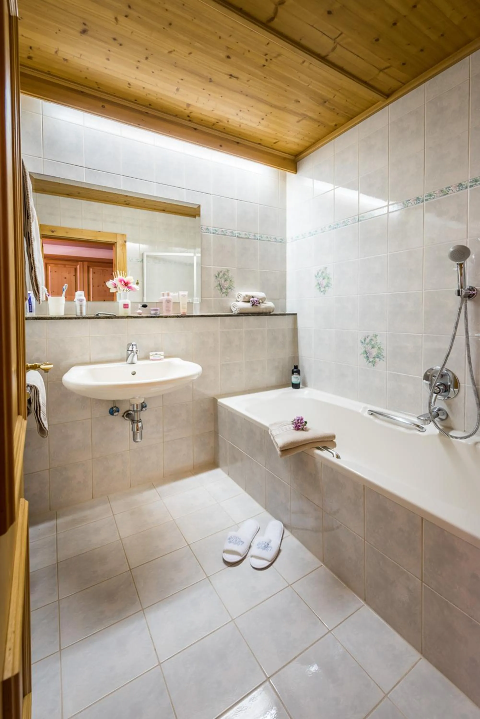 Bathroom in Appartementhaus Alpenrose