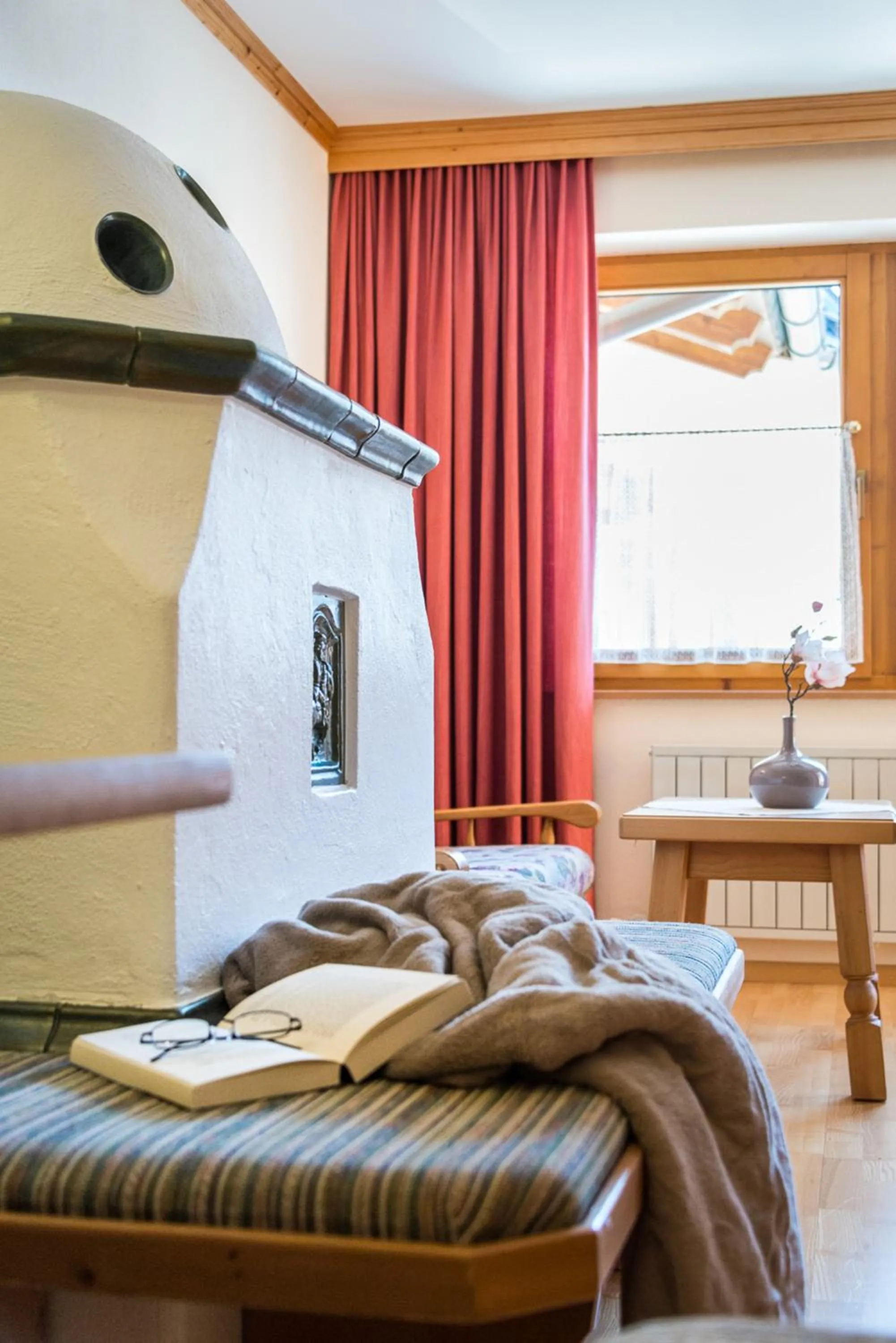 Decorative detail, Bed in Appartementhaus Alpenrose