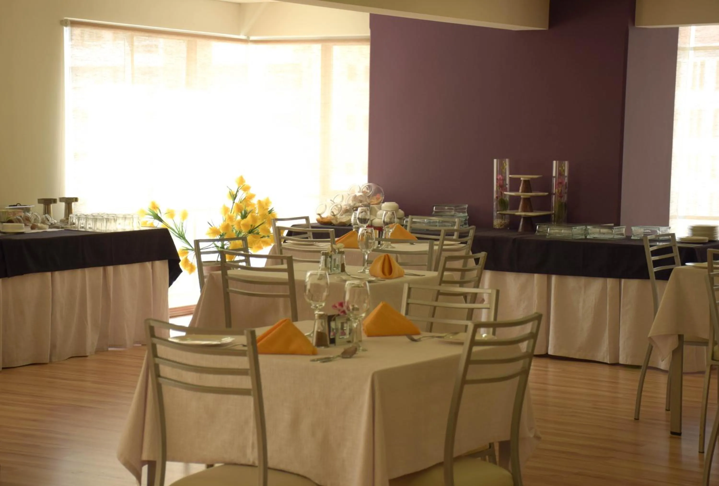 Restaurant/places to eat in Hotel NC La Paz