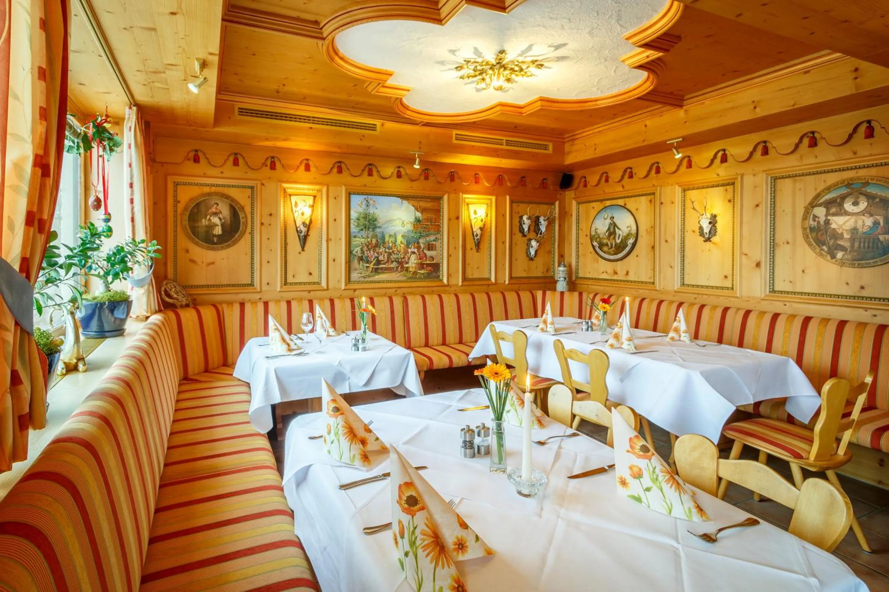 Restaurant/places to eat in Landhotel Bartlehof