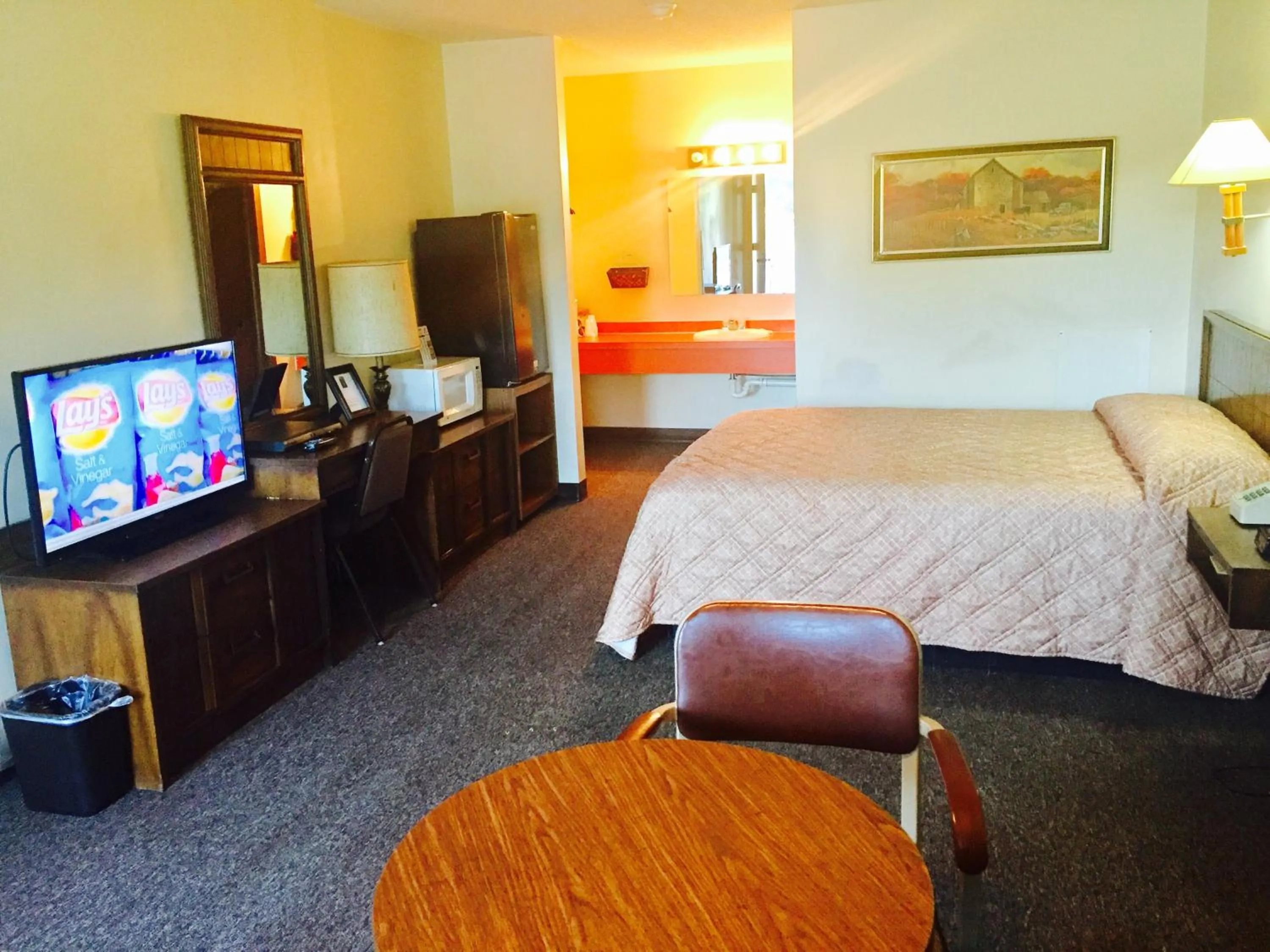 Bed in Rock City Motel