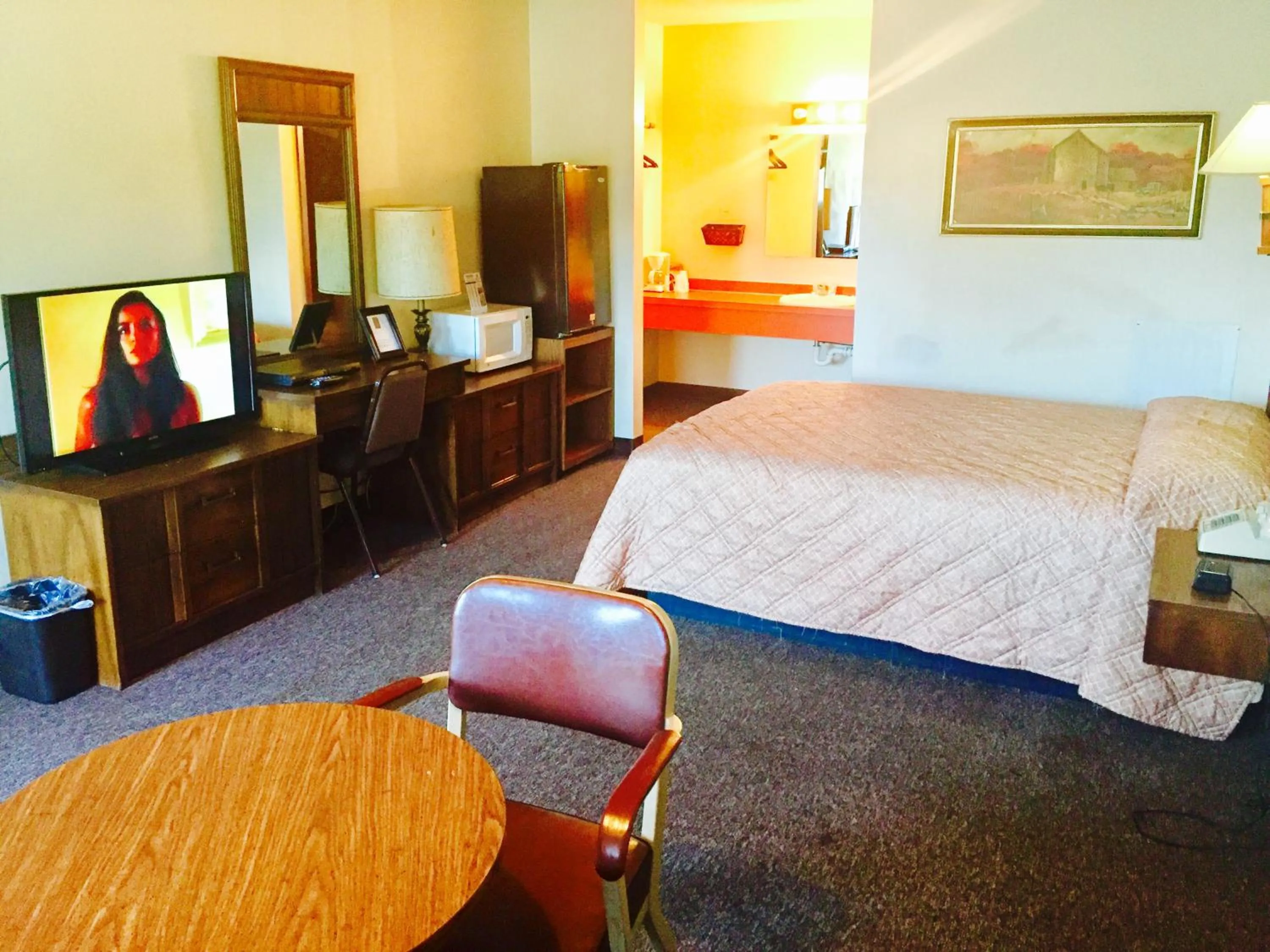 Bed in Rock City Motel