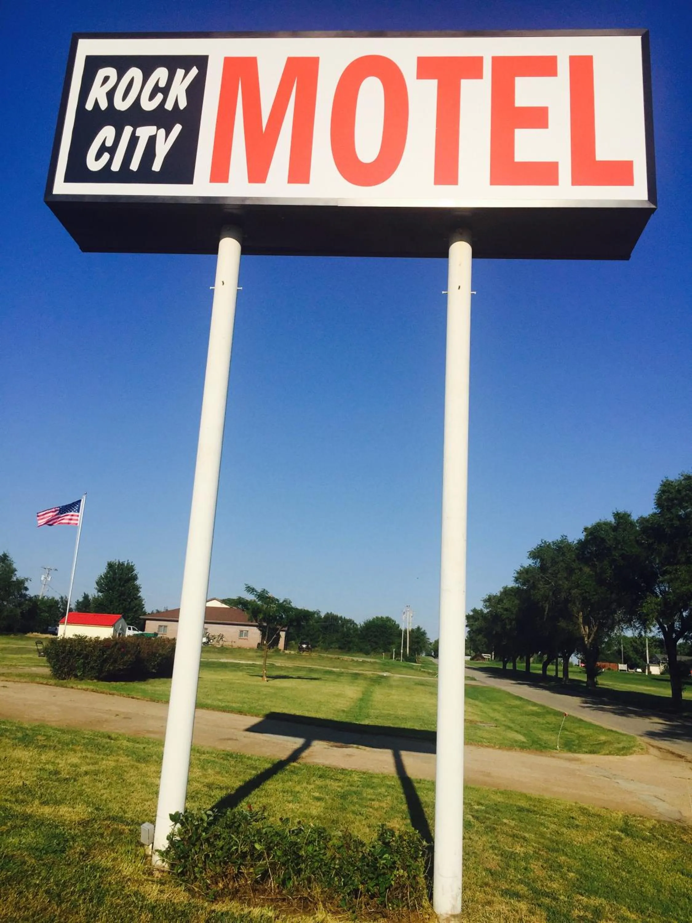 Property building in Rock City Motel