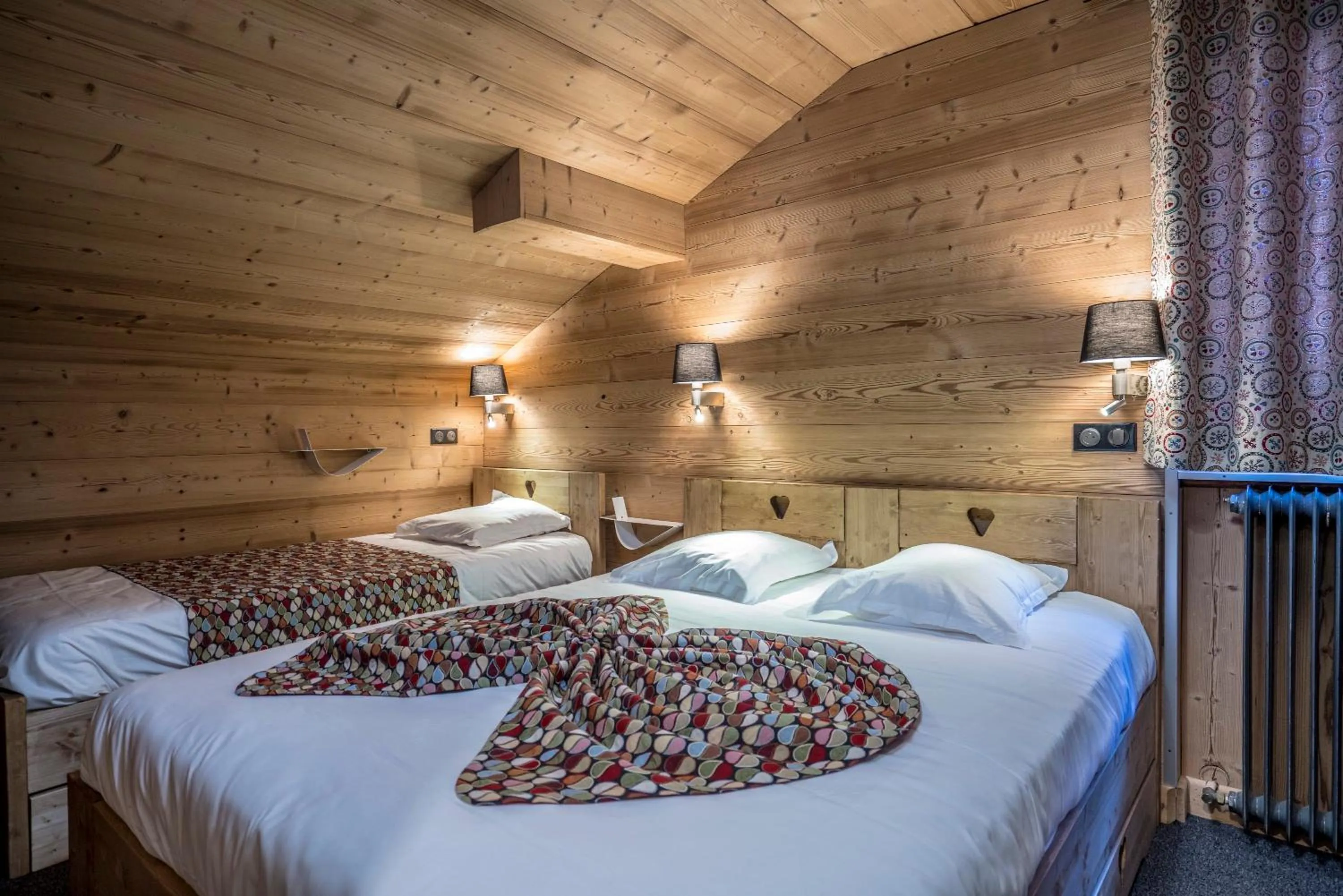 Bedroom, Bed in Hôtel Restaurant U'Fredy