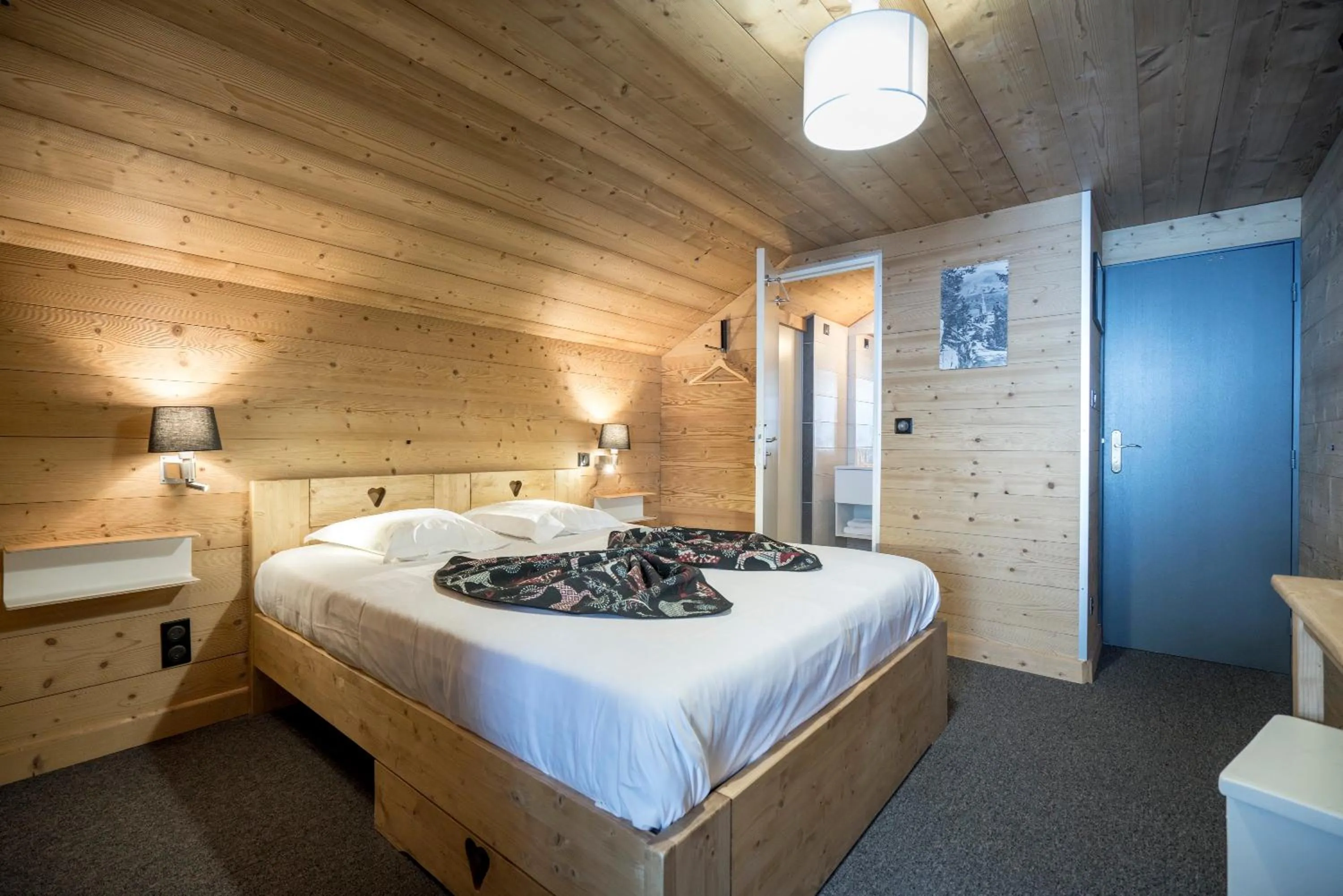 Mountain view, Bed in Hôtel Restaurant U'Fredy