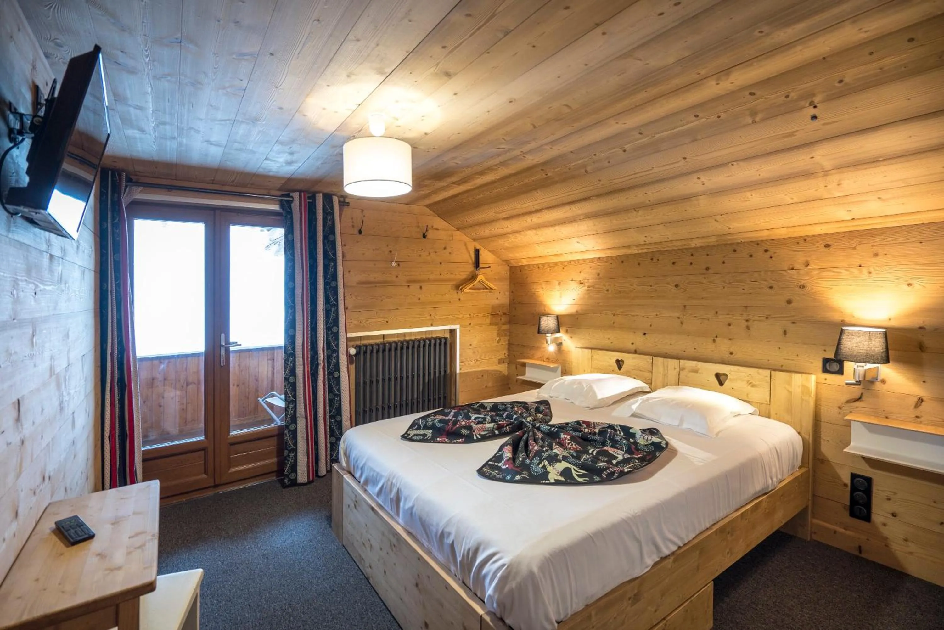 Mountain view, Bed in Hôtel Restaurant U'Fredy