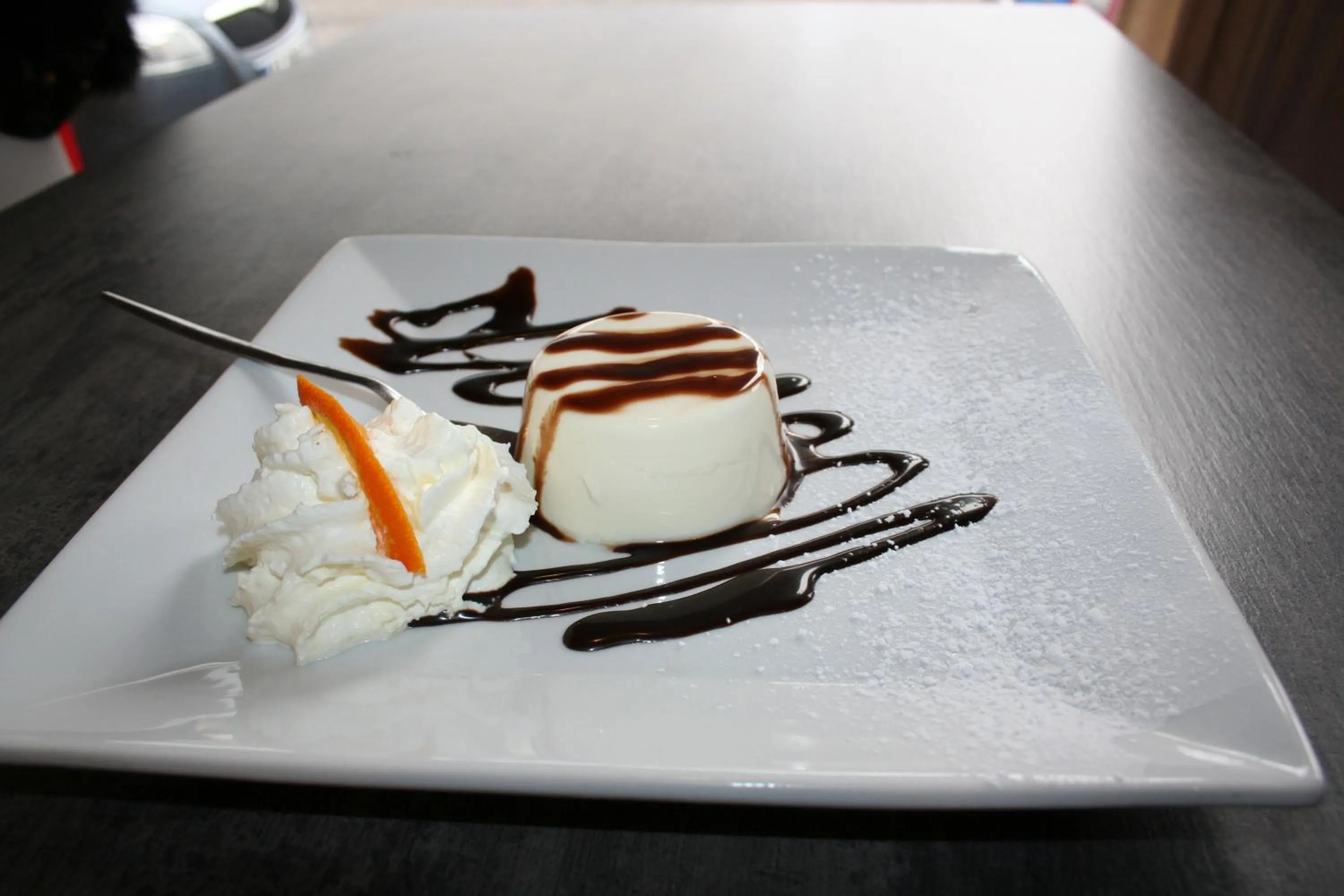 Restaurant/places to eat in Hôtel Les Italiens