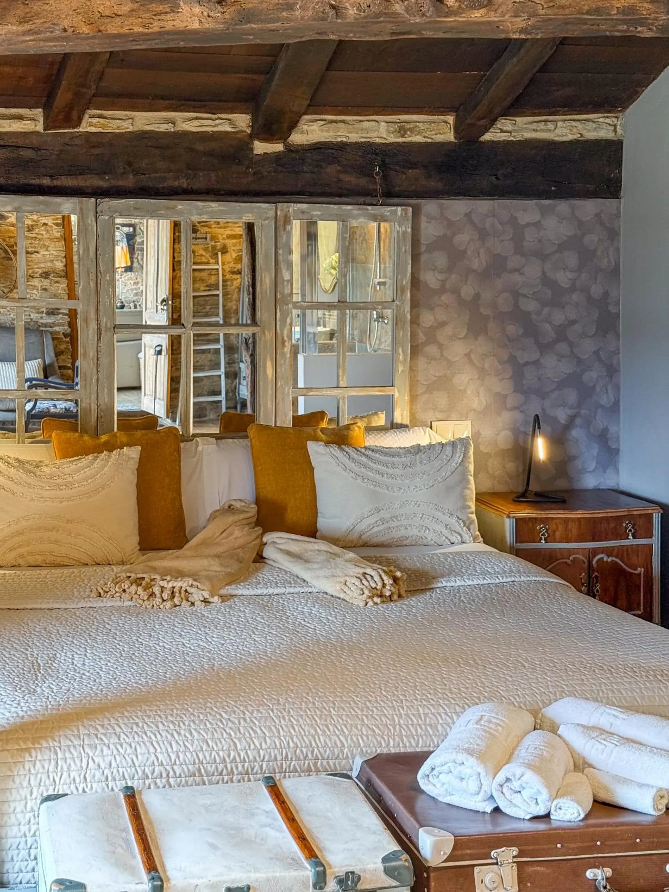 Deluxe Double or Twin Room with Mountain View in Complejo Rural Lar de Vies Deluxe Double or Twin Room with Mountain View in Complejo Rural Lar de Vies