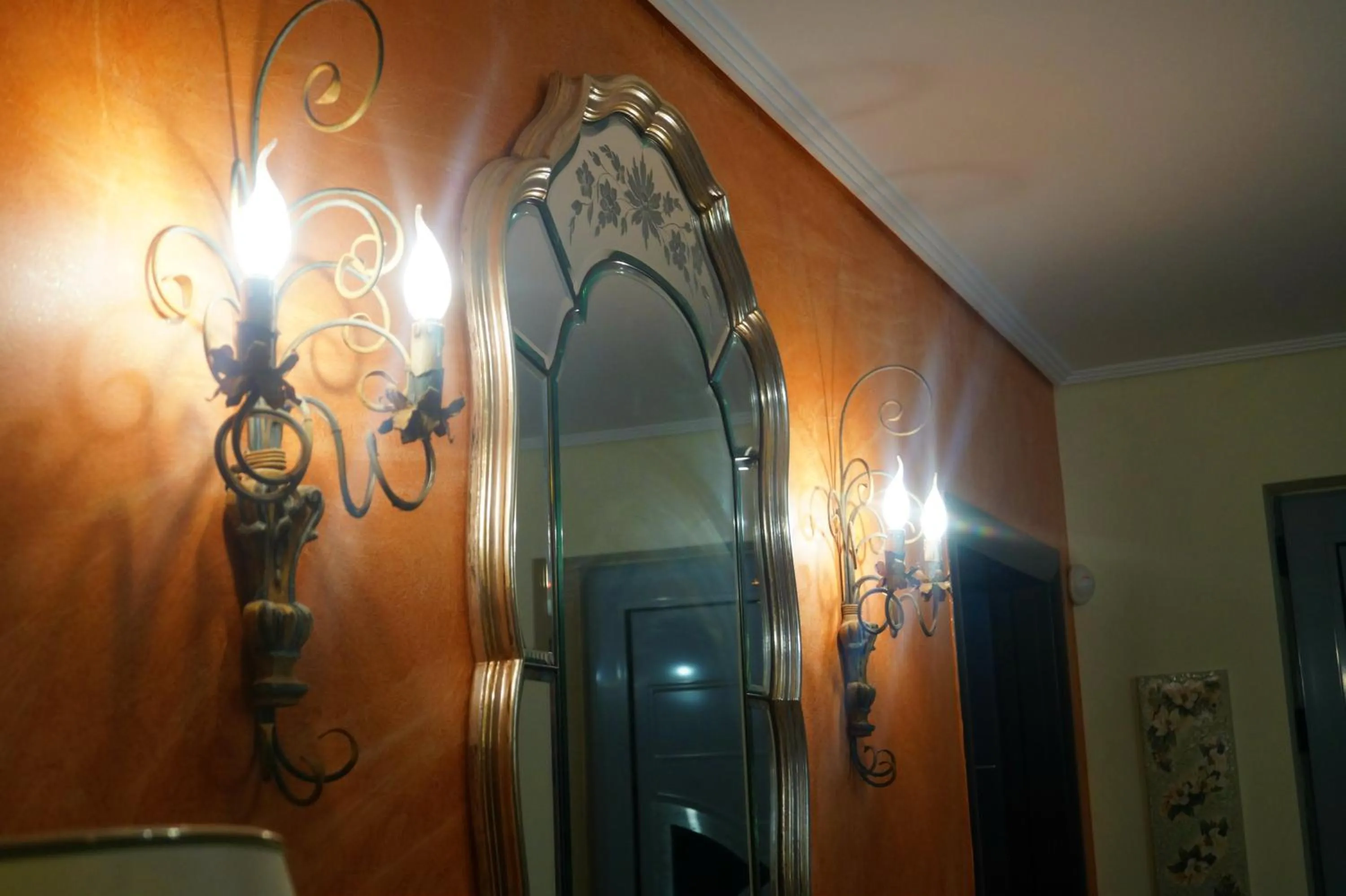 Seating area in Villa d'Irene-near athens airport , 200 meters from the beach davis