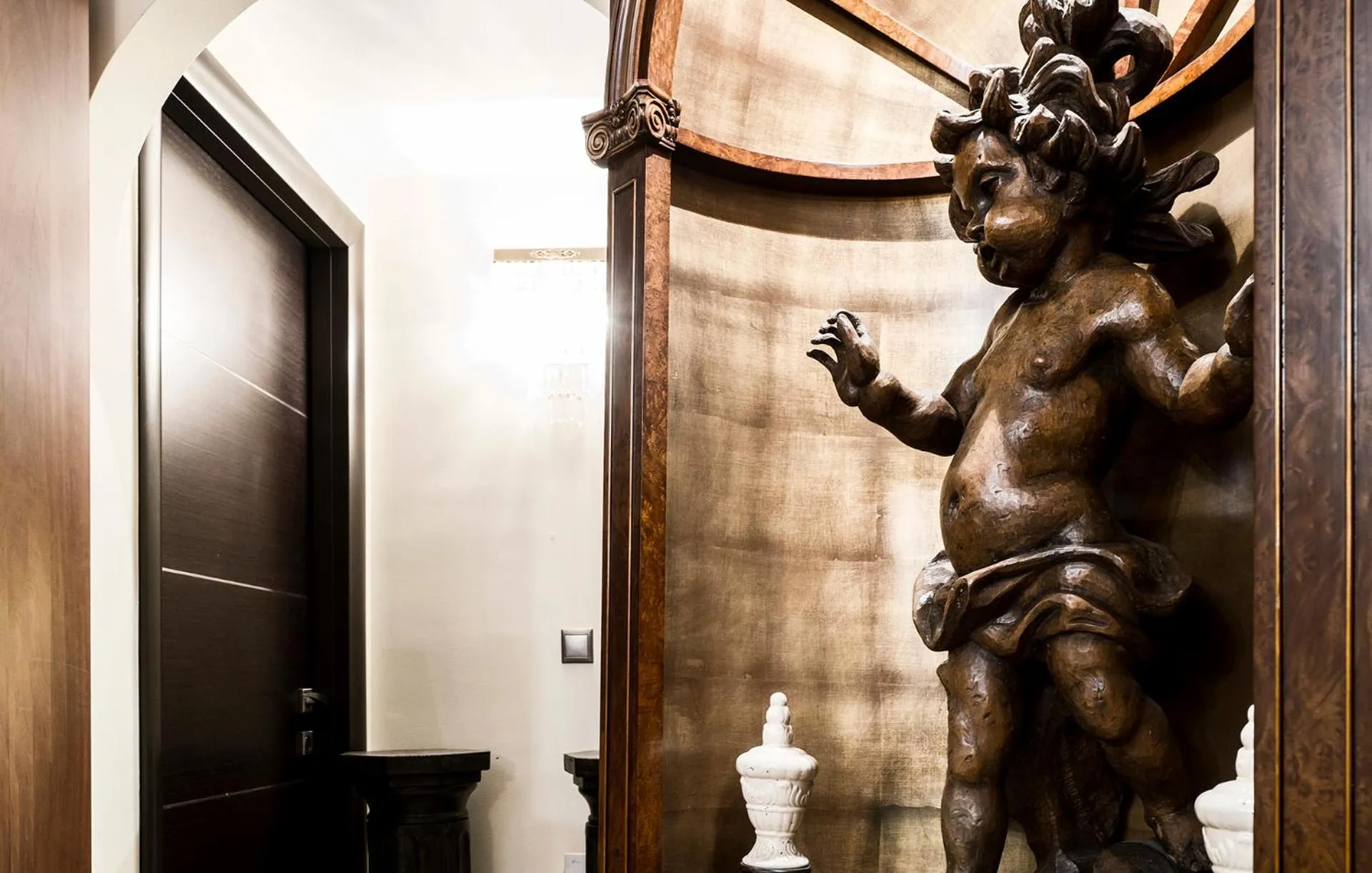 Decorative detail in Villa d'Irene-near athens airport , 200 meters from the beach davis