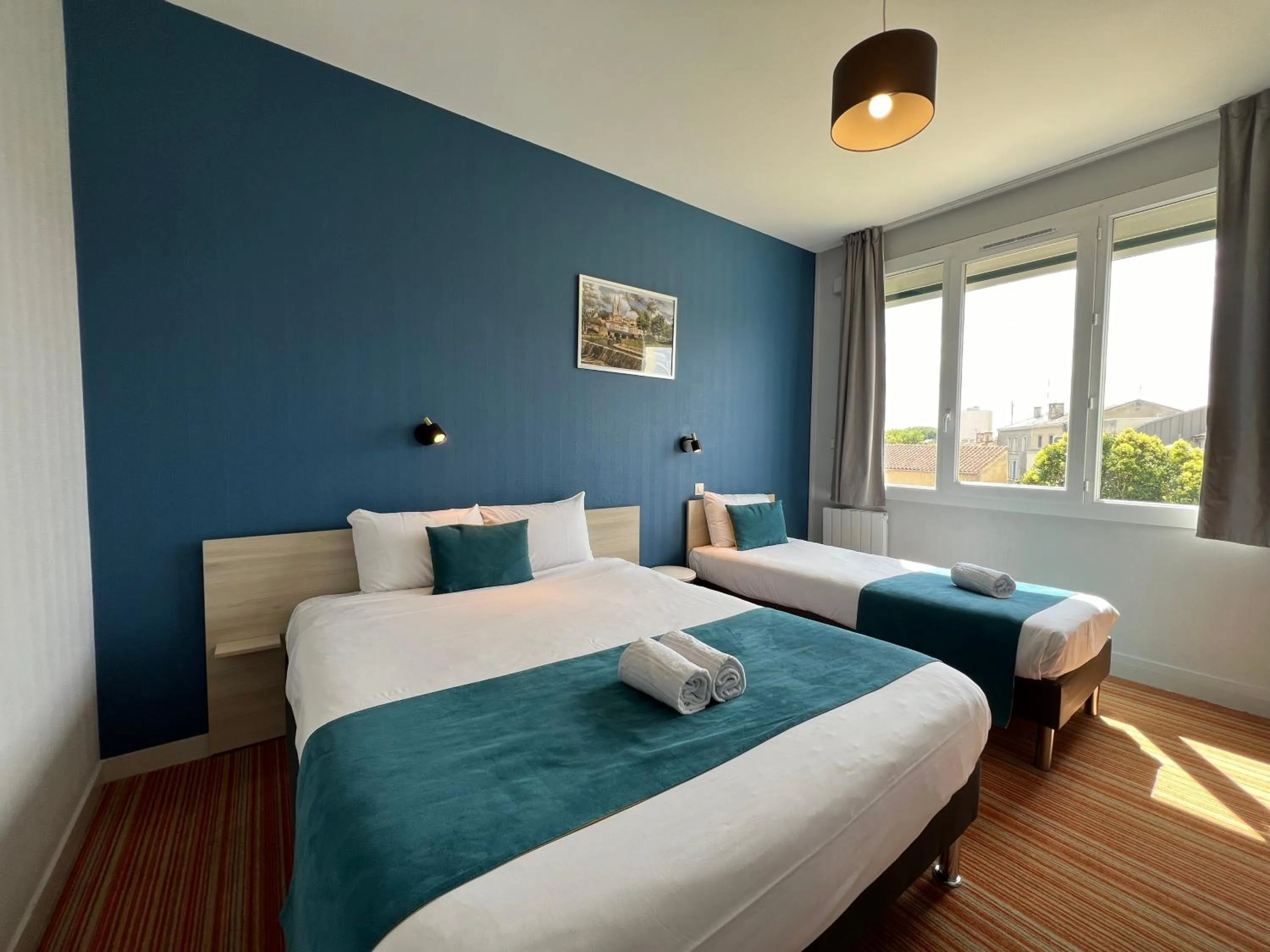 Photo of the whole room, Bed in Brit Hotel du Parc Niort Centre-Parking gratuit