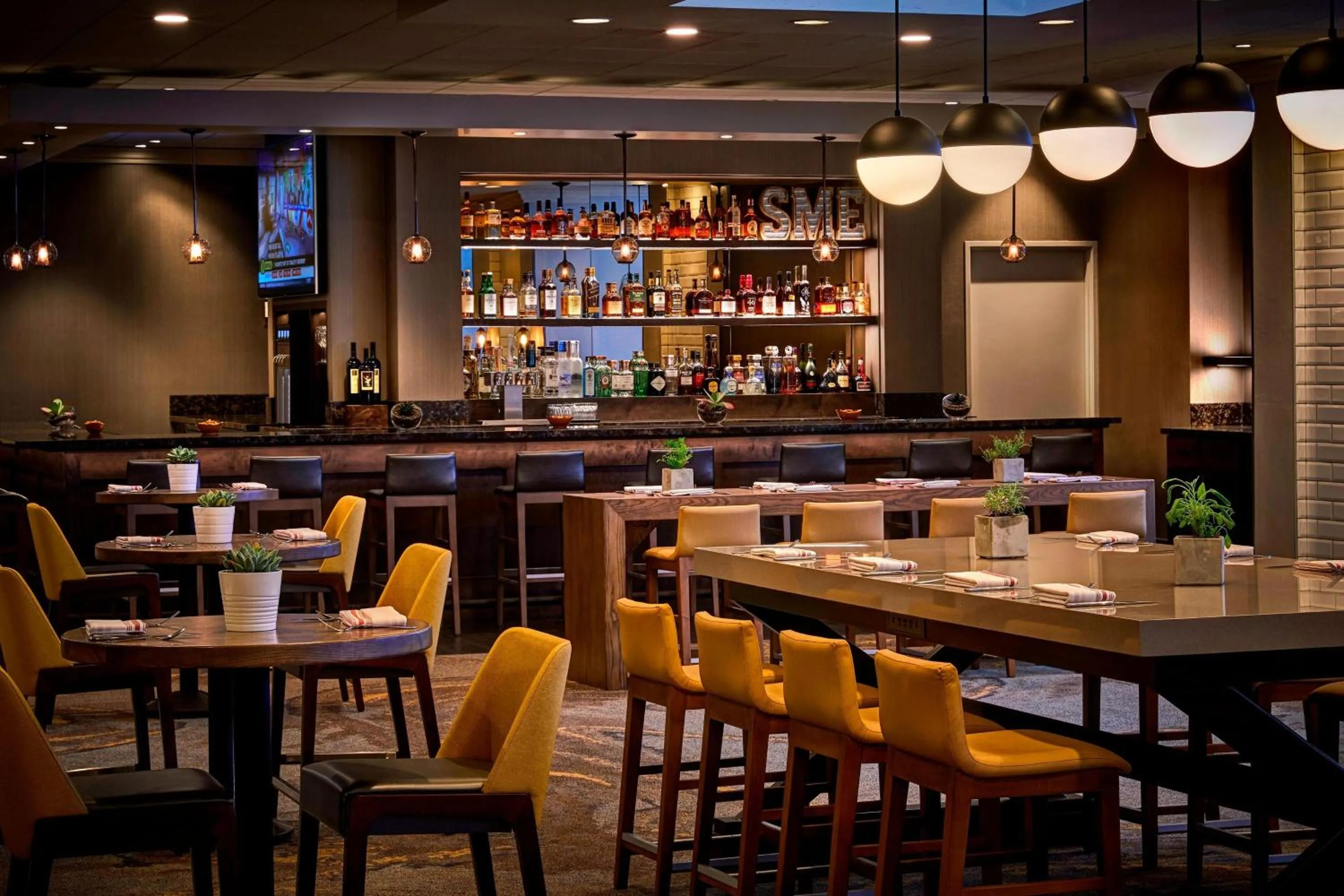 Lounge or bar in Los Angeles Airport Marriott