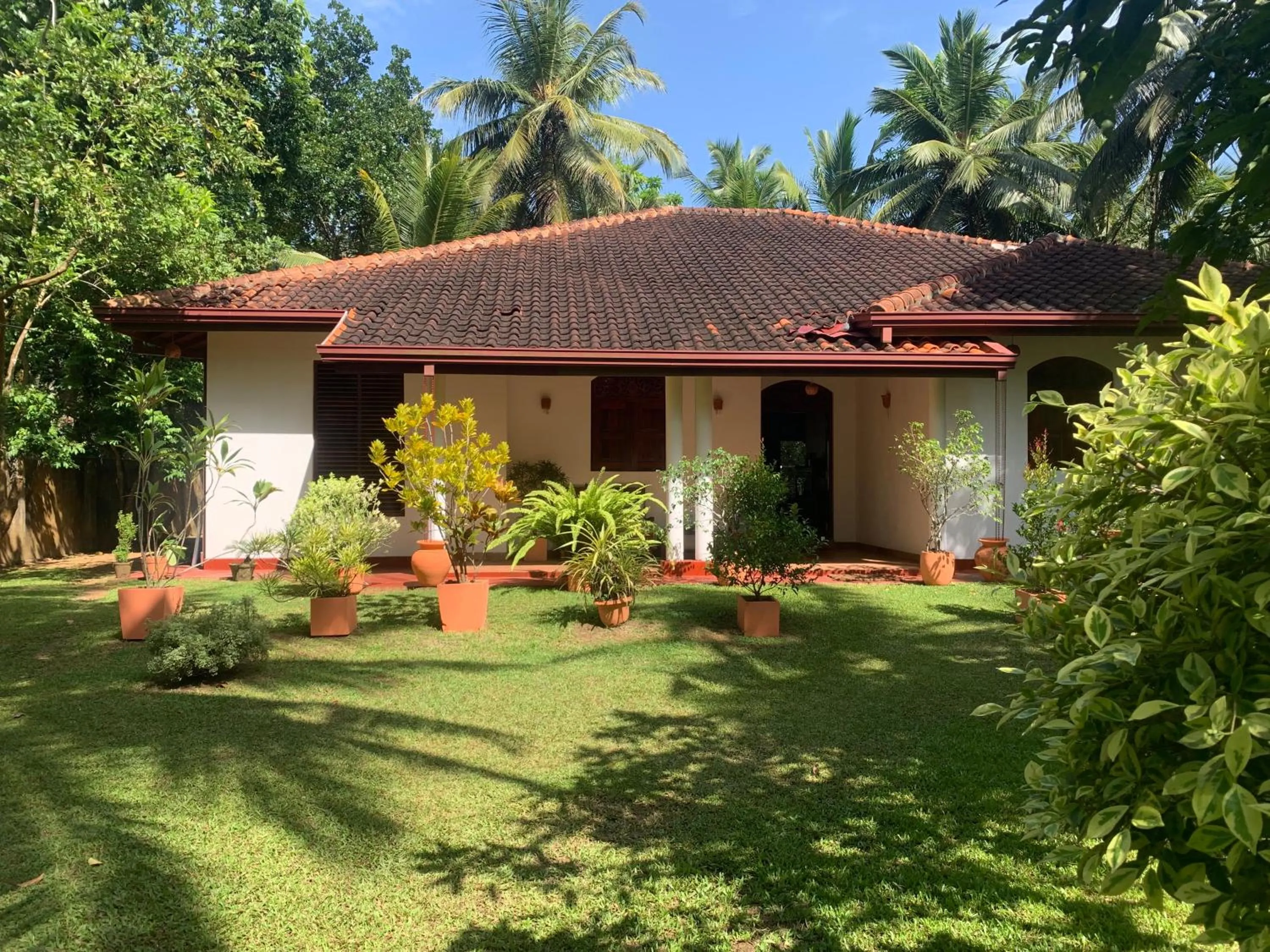 Coconut Treehouse- Villa near Unawatuna Beach