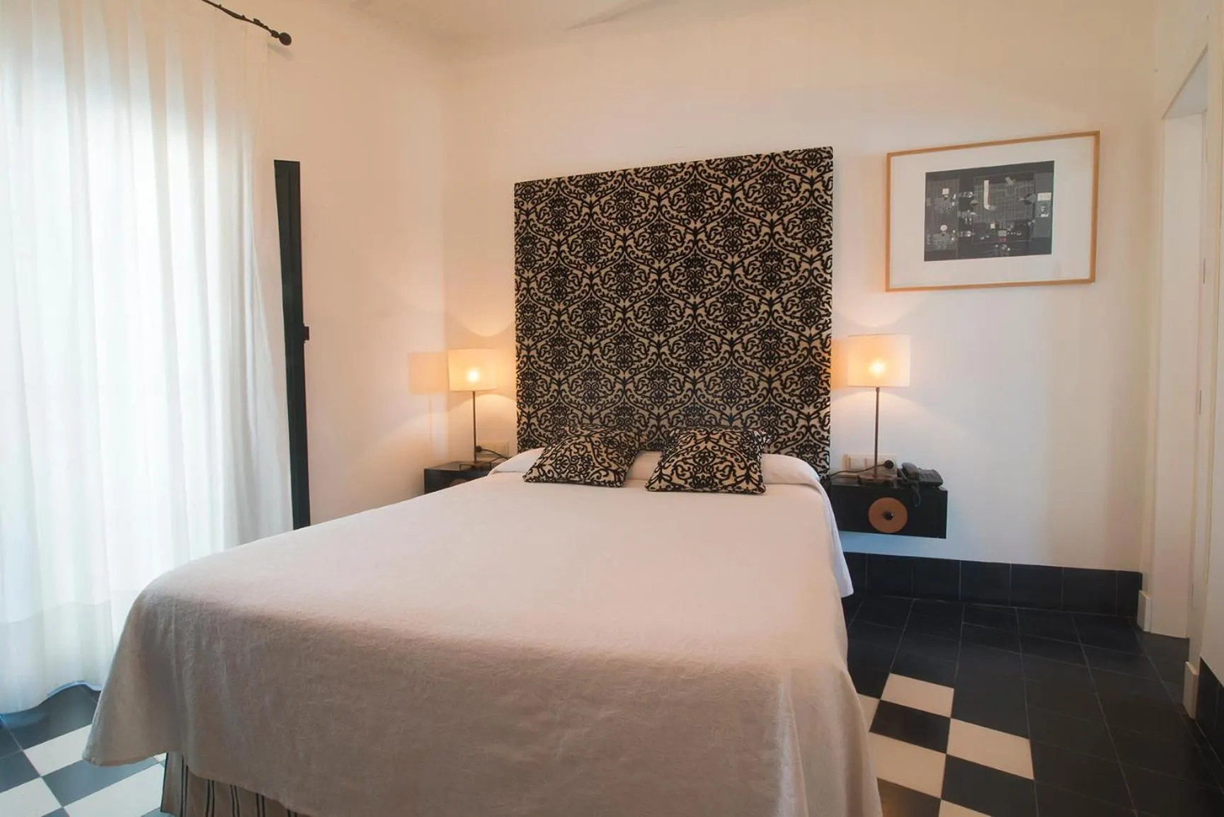 Deluxe Double Room with Balcony and Sea View in Hostal Casa Alborada