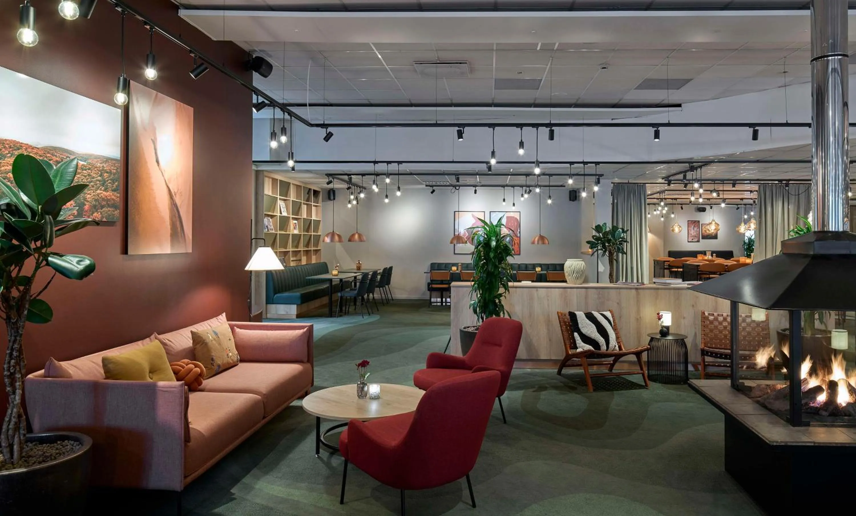 Restaurant/places to eat in Scandic Lugnet