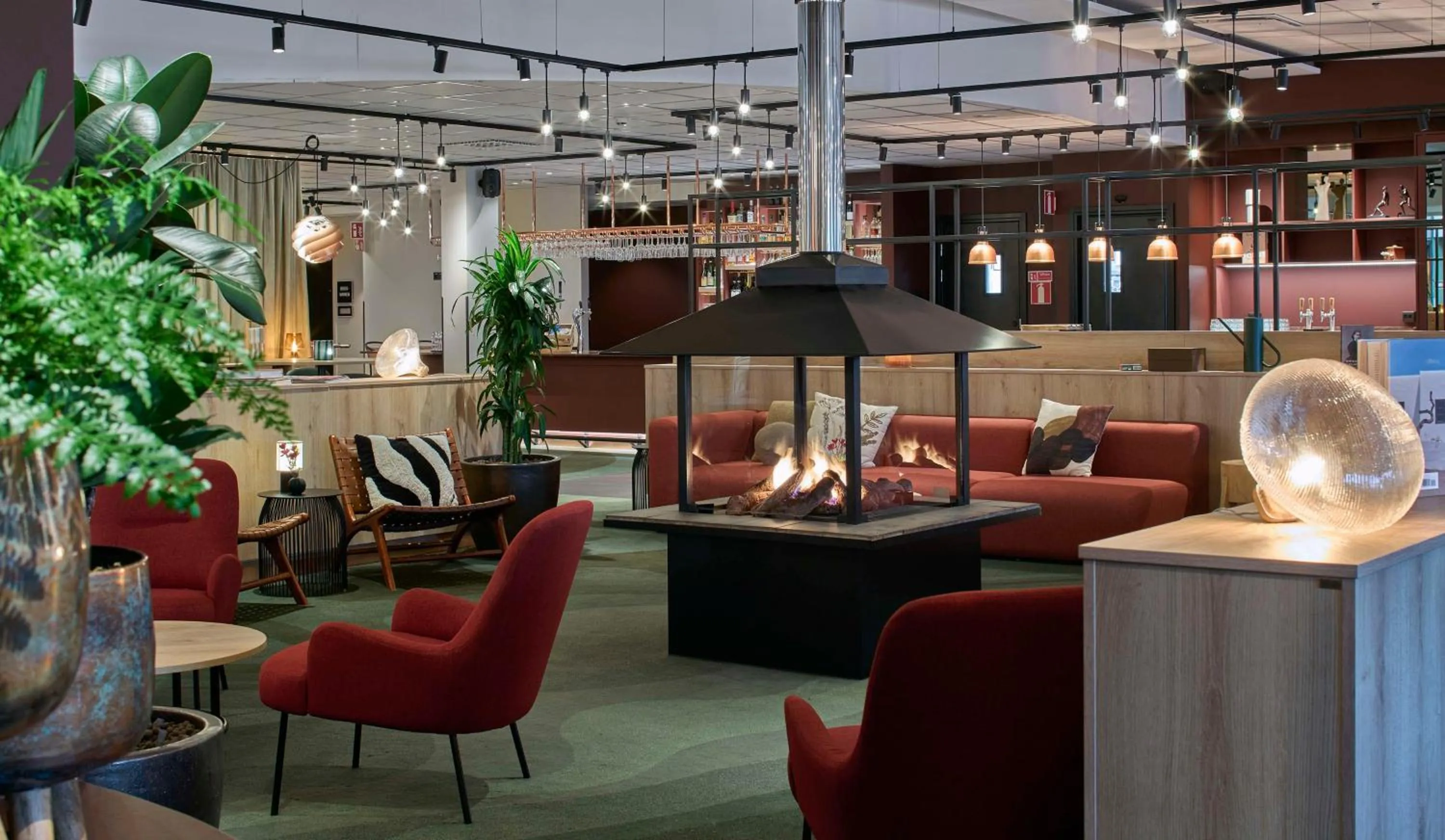 Restaurant/places to eat in Scandic Lugnet