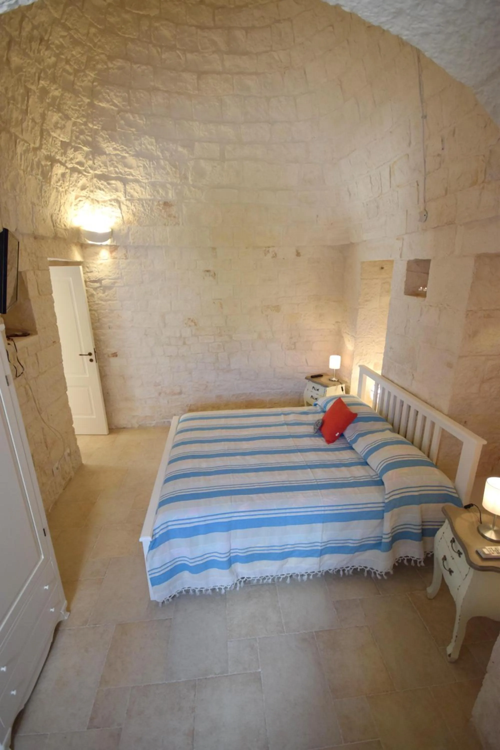 Bed in Trulli Petra Chiara