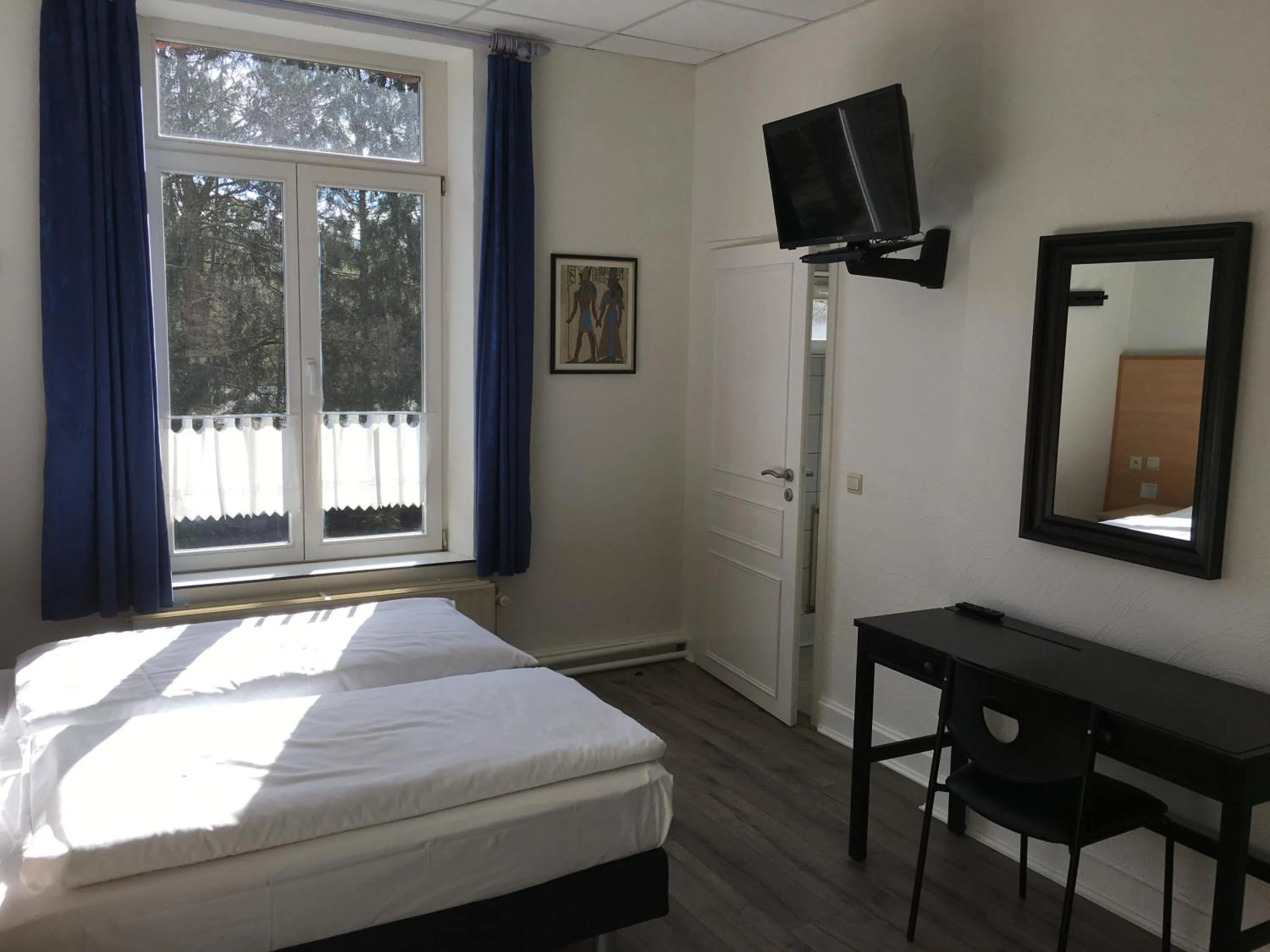 Bedroom, Bed in Parkhotel Villa des Effats Vielsalm