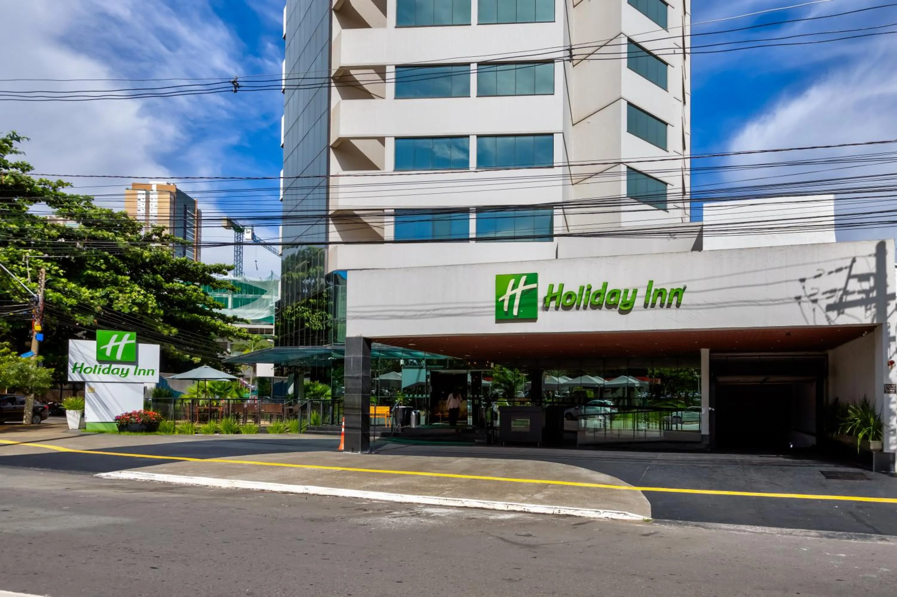 Facade/entrance in Holiday Inn - Goiania by IHG