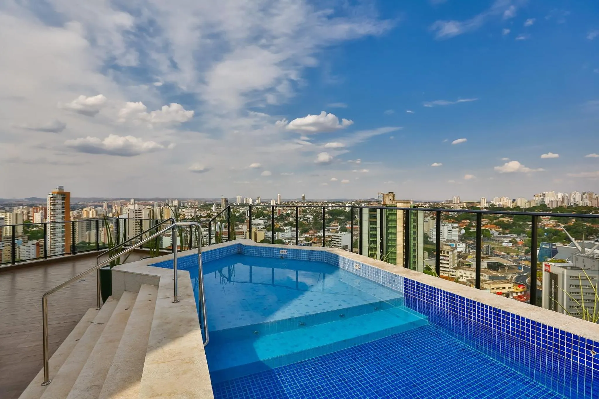 Swimming pool in Holiday Inn - Goiania by IHG