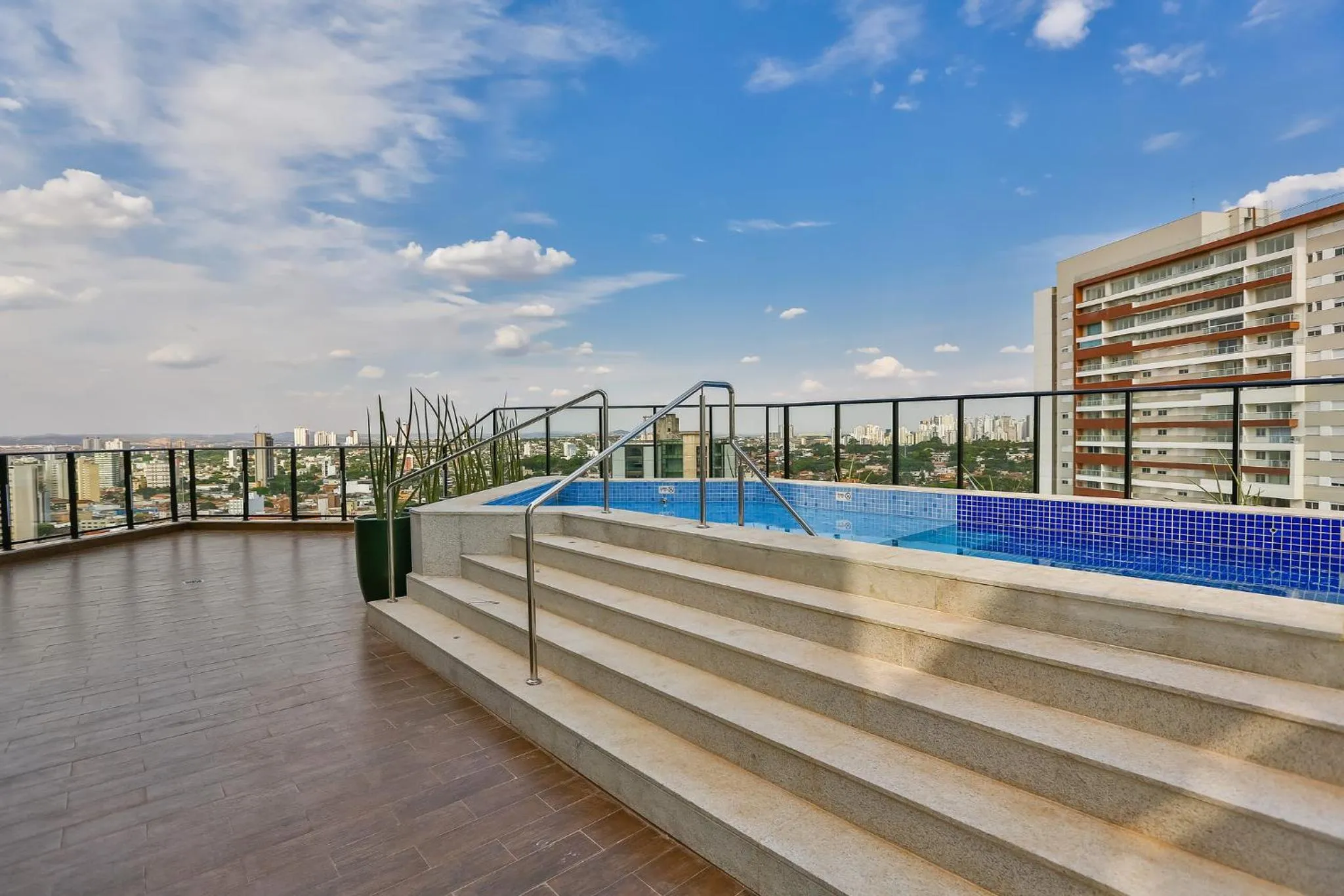 Swimming pool in Holiday Inn - Goiania by IHG