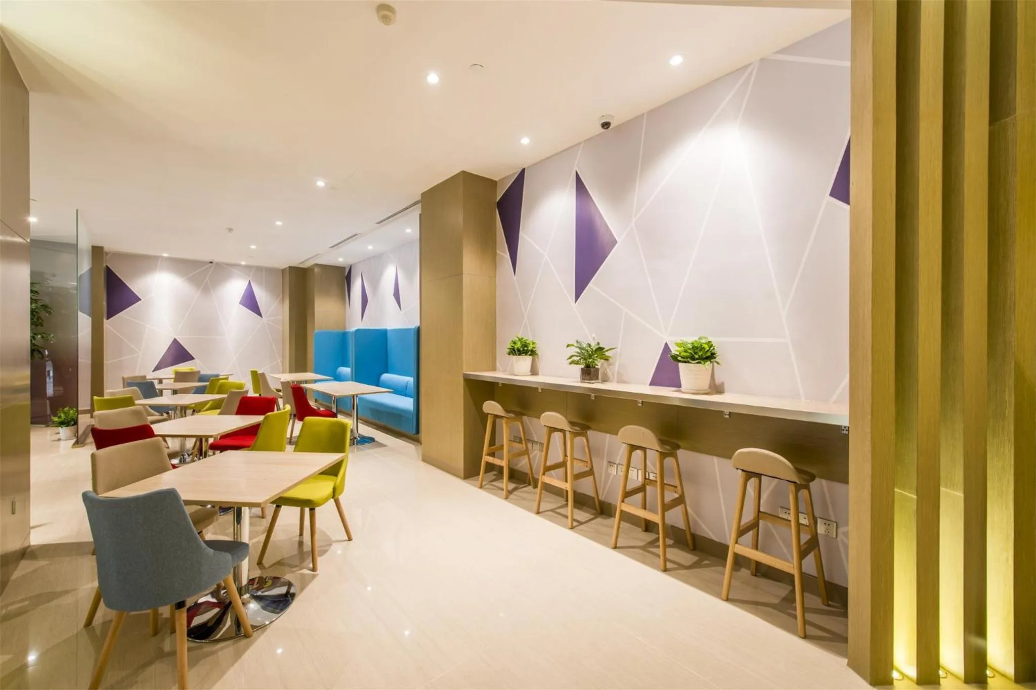 Restaurant/places to eat in Holiday Inn Express Chengde Downtown by IHG