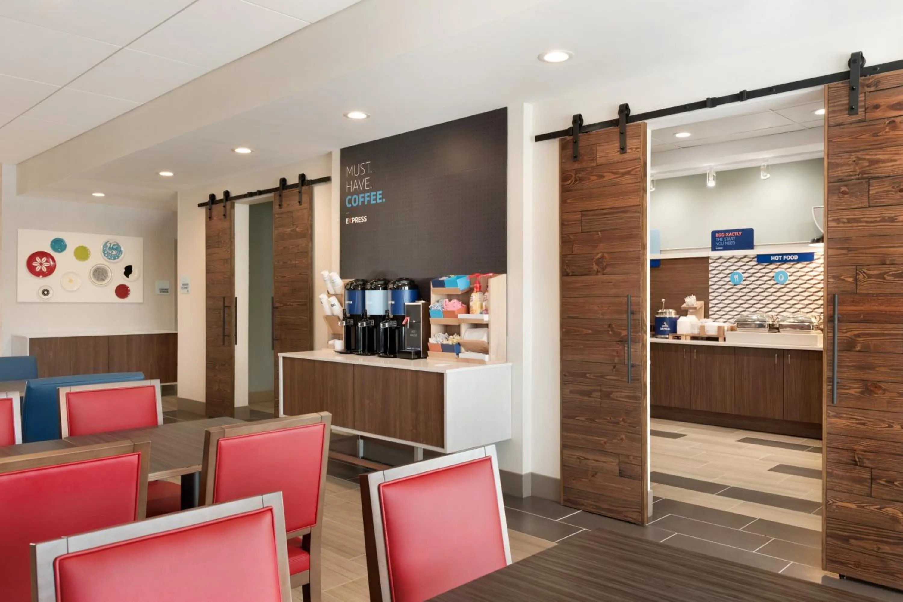 Breakfast in Holiday Inn Express & Suites - Cincinnati South - Wilder by IHG