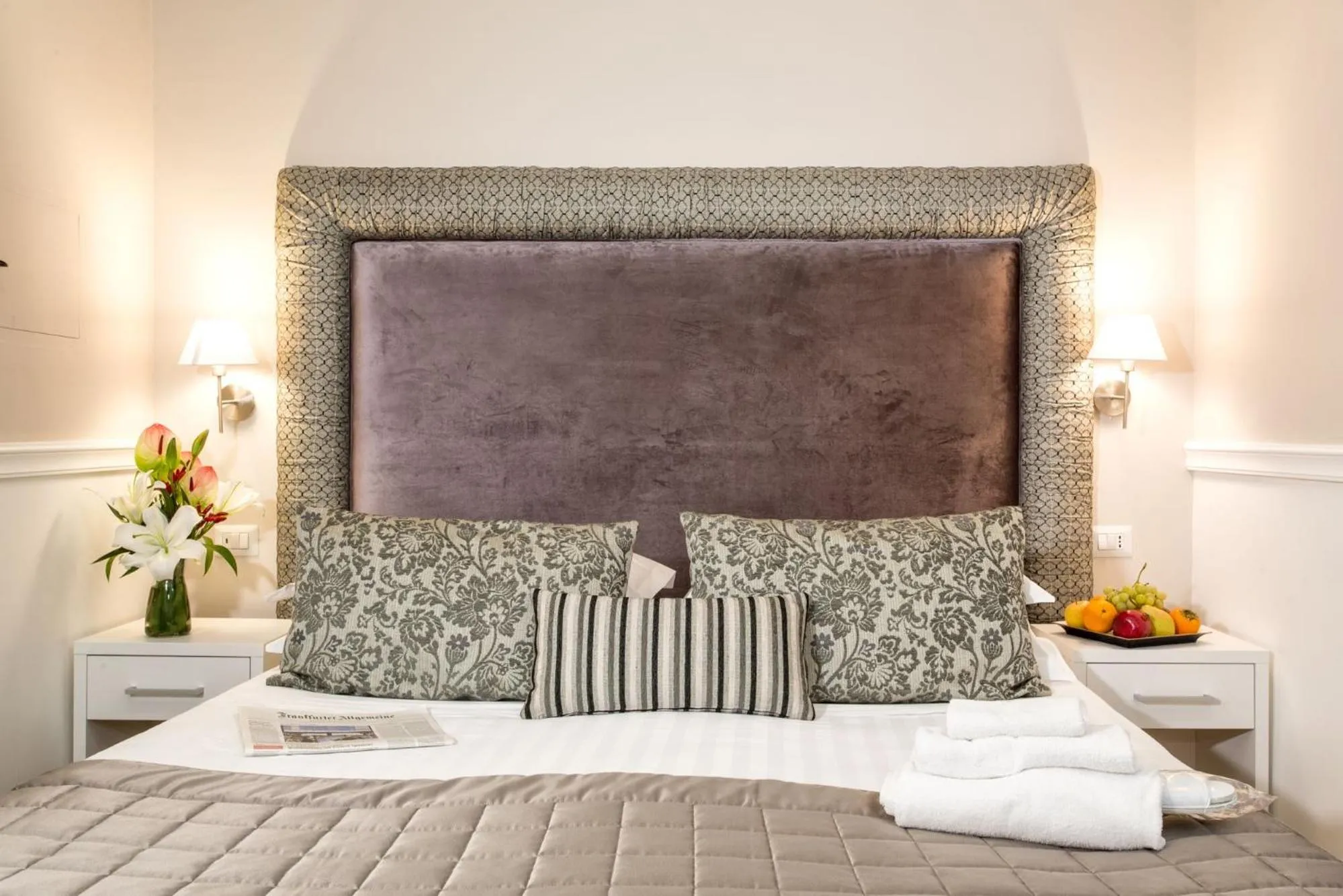 Photo of the whole room, Bed in La Foresteria Luxury Suites