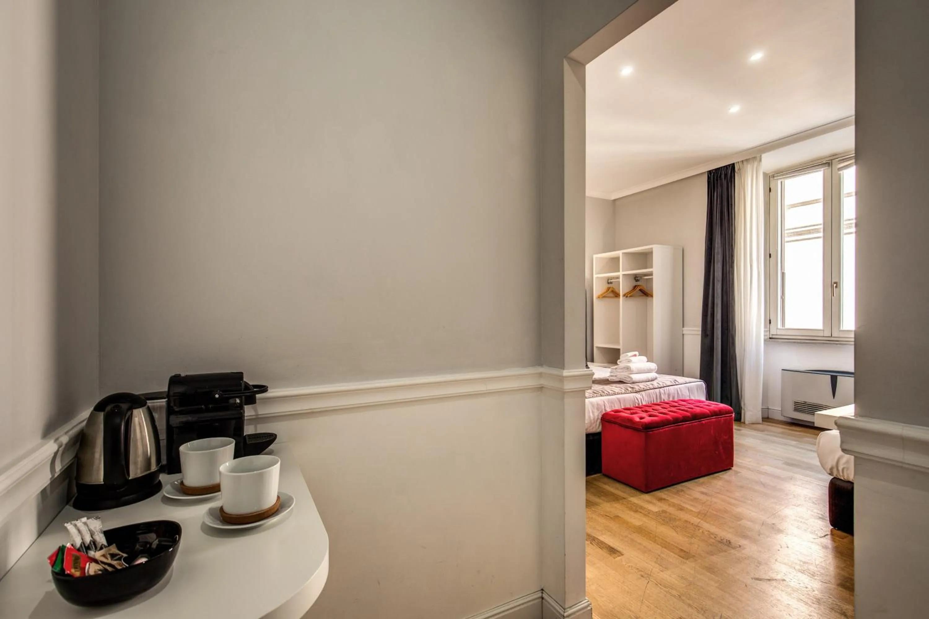 Photo of the whole room, Bed in La Foresteria Luxury Suites