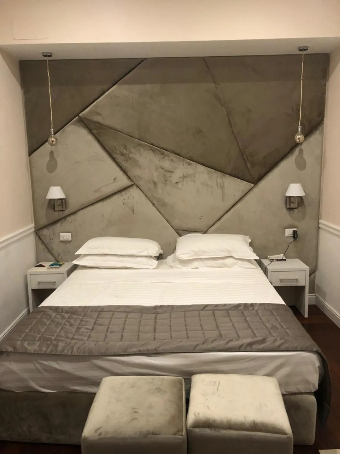 Photo of the whole room, Bed in La Foresteria Luxury Suites