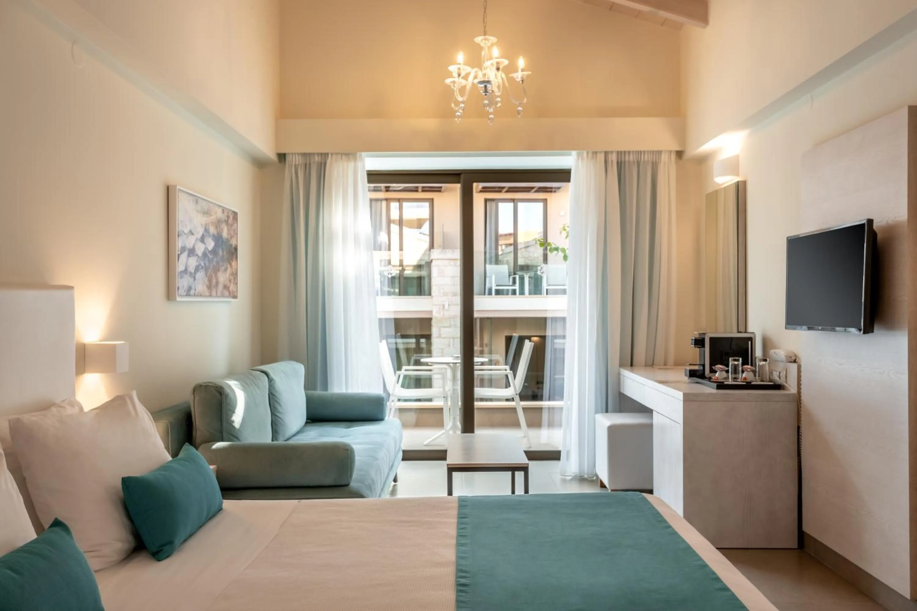 Airis Boutique Hotel & Suites - For adults only