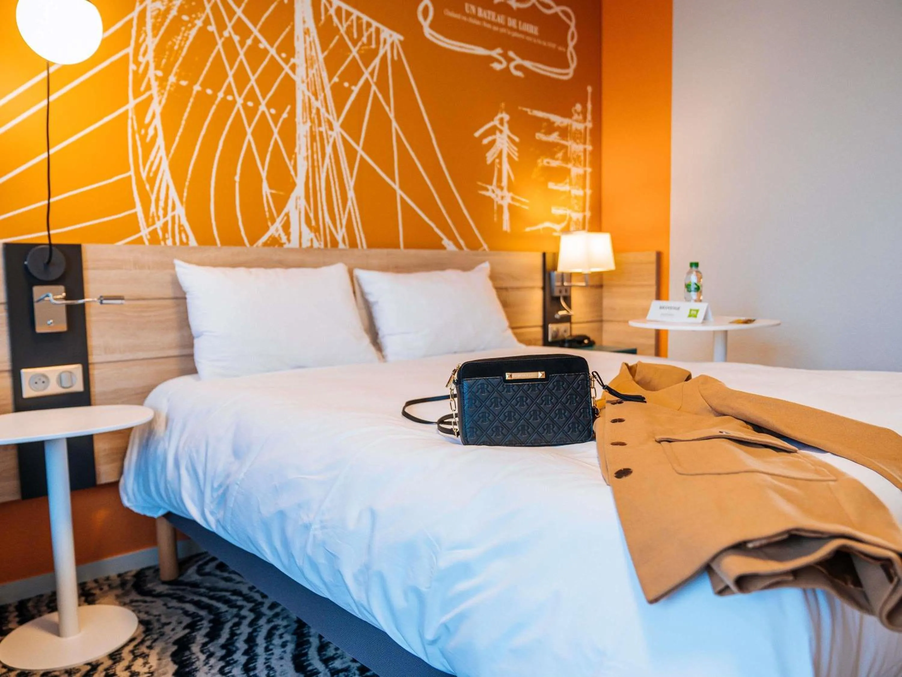 Property building, Bed in ibis Styles Ancenis Centre