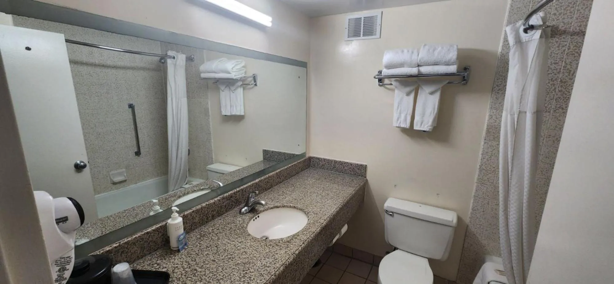 Bathroom in Howard Johnson by Wyndham Fullerton/Anaheim Conference Cntr