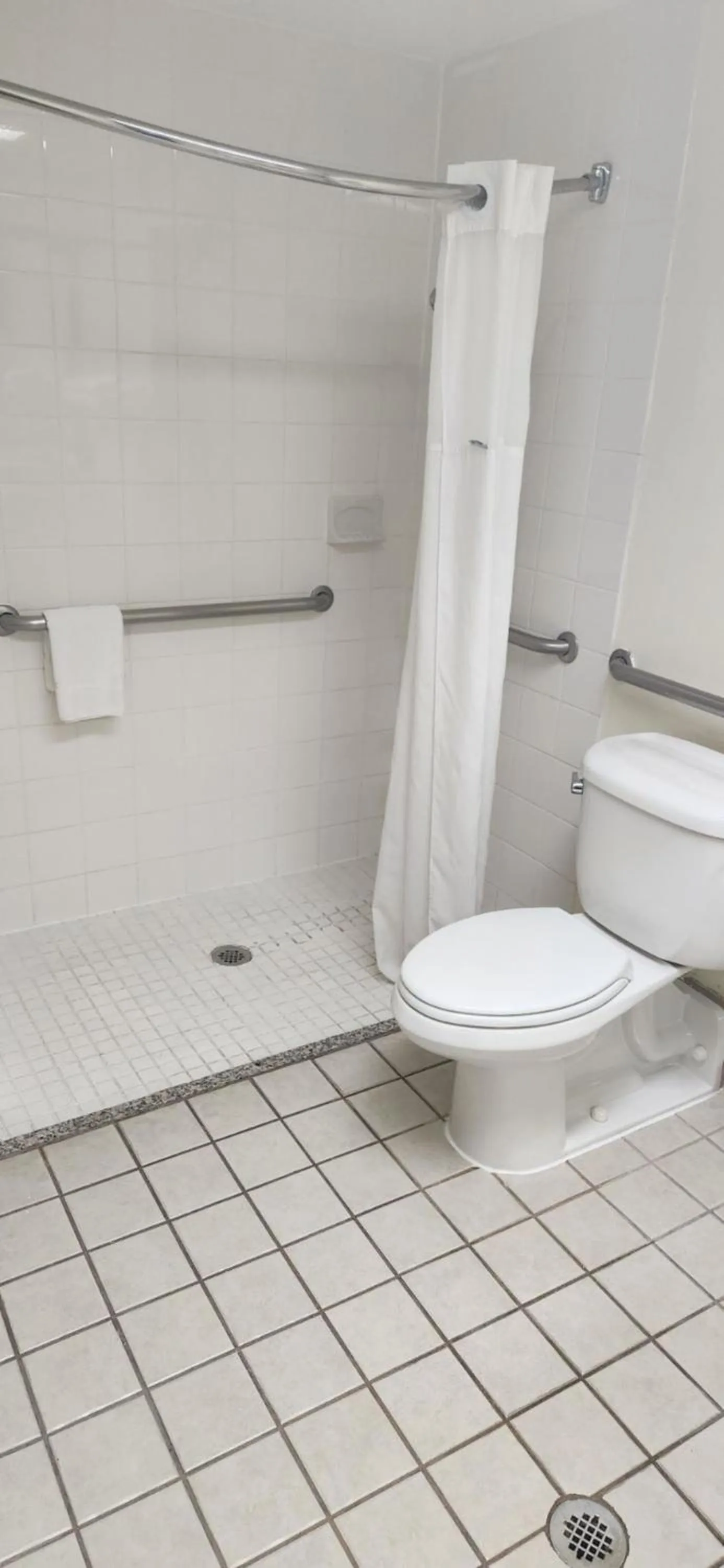 Bathroom in Howard Johnson by Wyndham Fullerton/Anaheim Conference Cntr